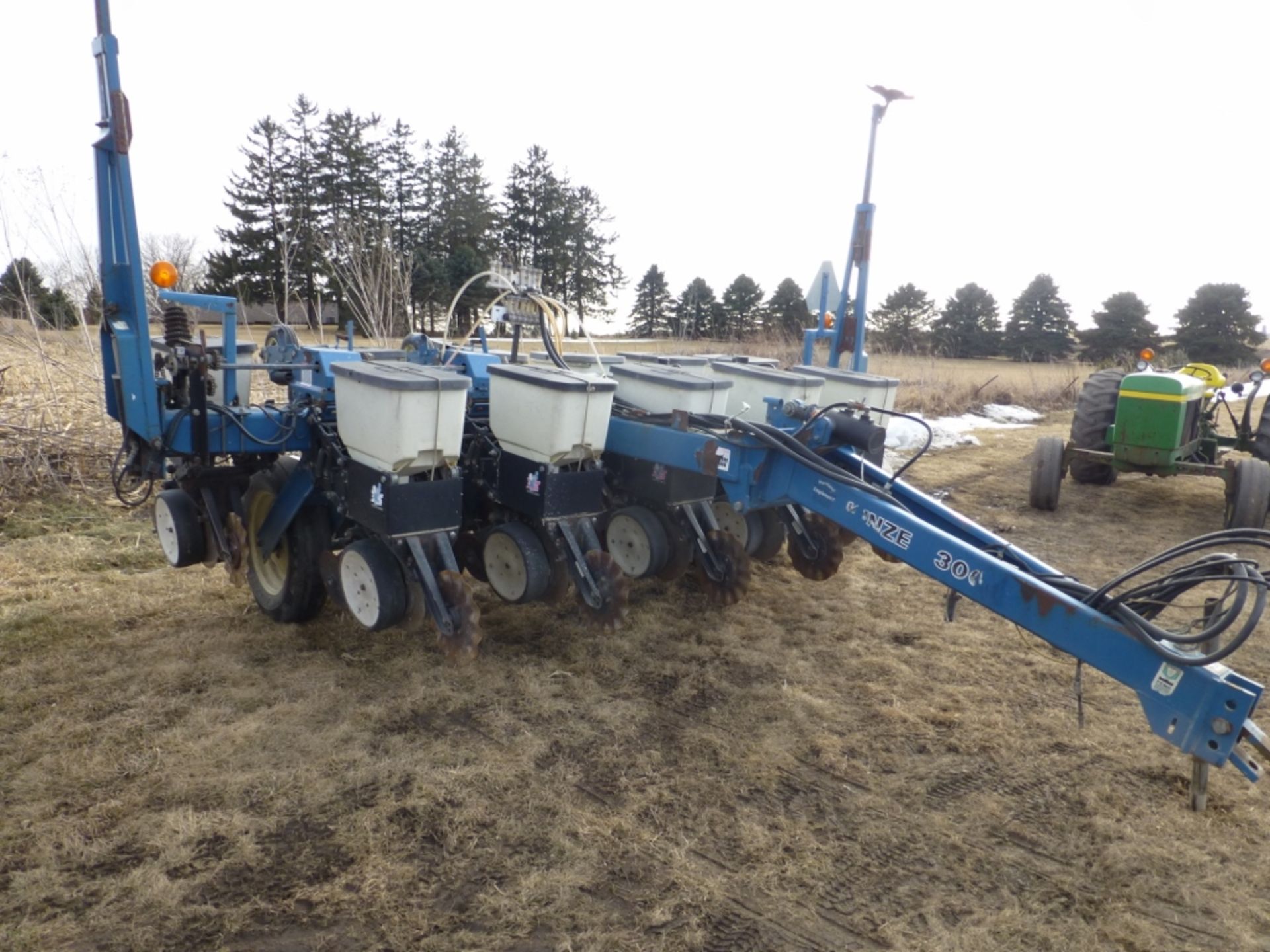 Kinze 3000 6-11 row No-till 30/15" planter with corn and bean plates