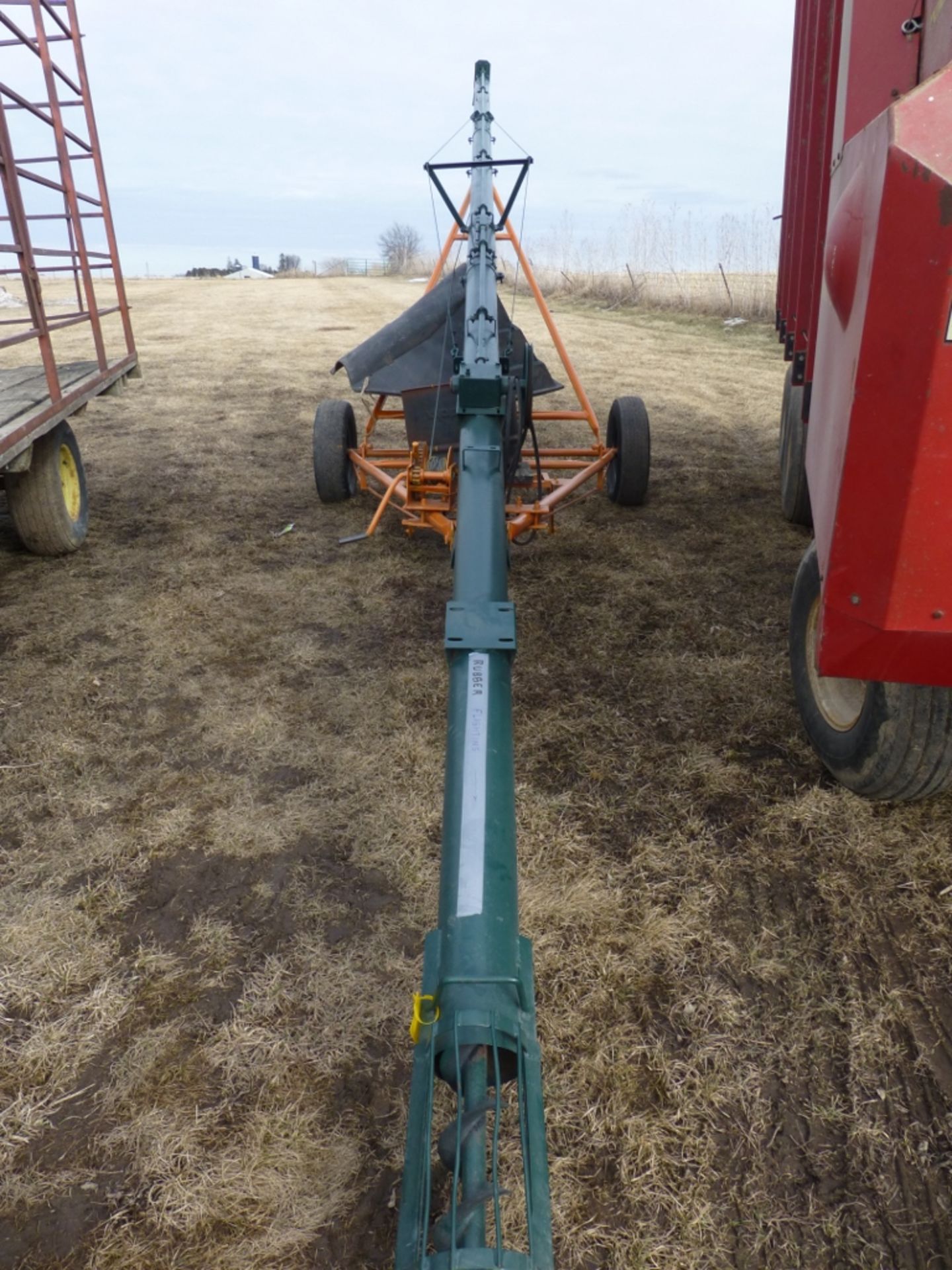 Approx. 34' grain auger, 6". Rubber flighting, electric motor, w/ heavy cord and hopper - Image 2 of 5