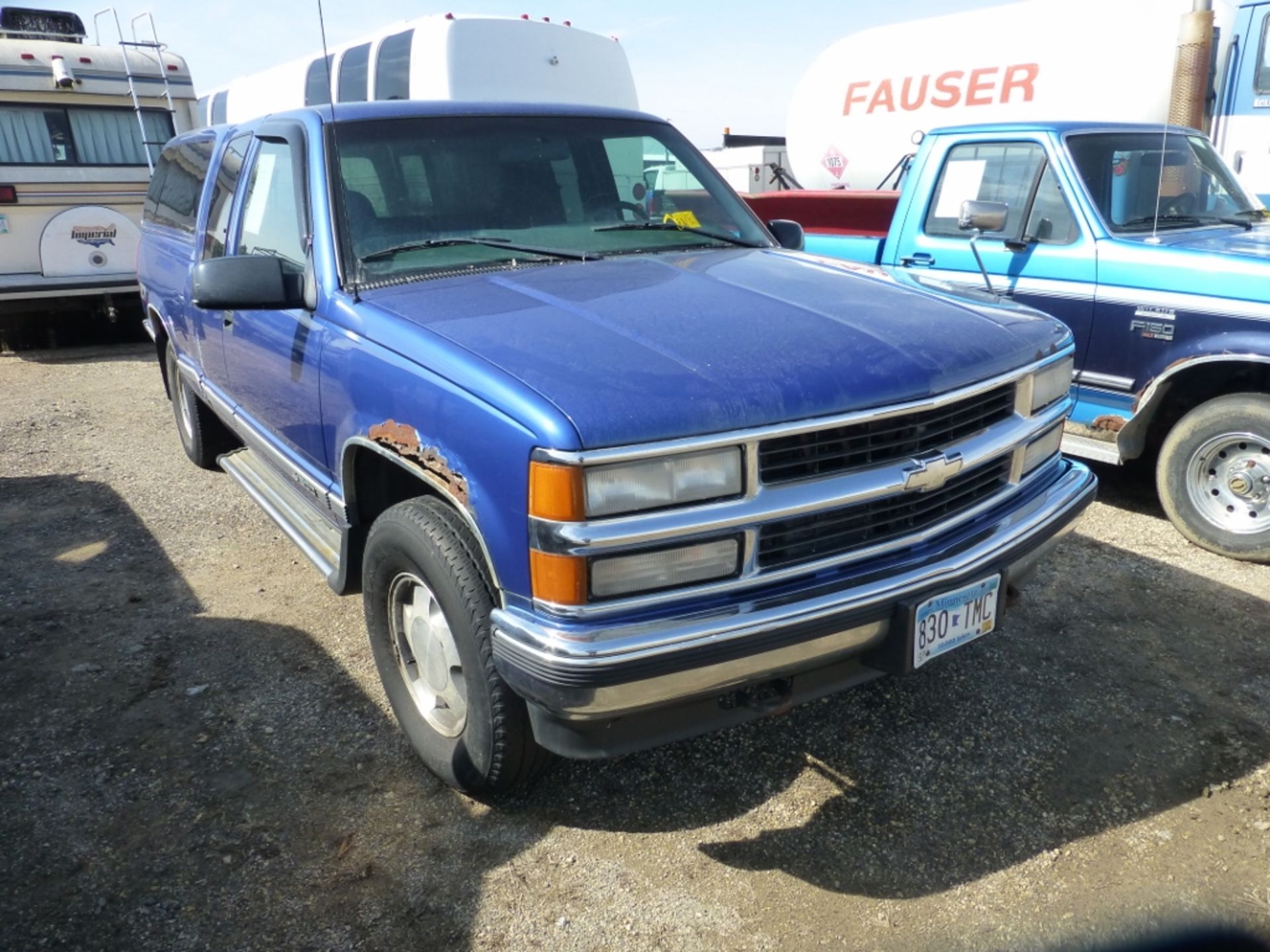 1997 Chevy Silverado 1500, ext. cab. Automatic trans, 4x4. 242,287unverified miles. Vin: - Image 5 of 19