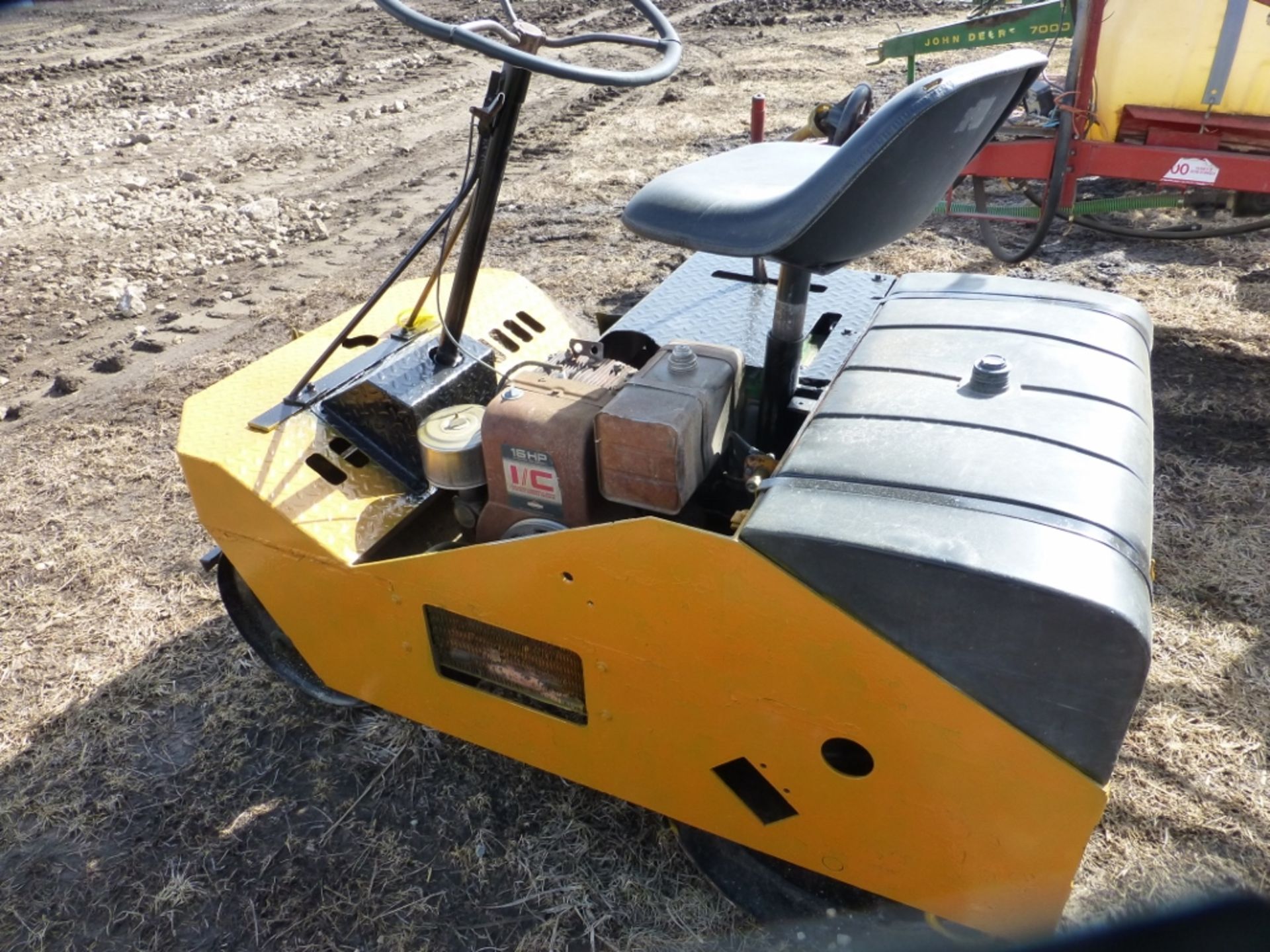Smooth drum roller, 3' working width. Gas engine. - Image 3 of 6