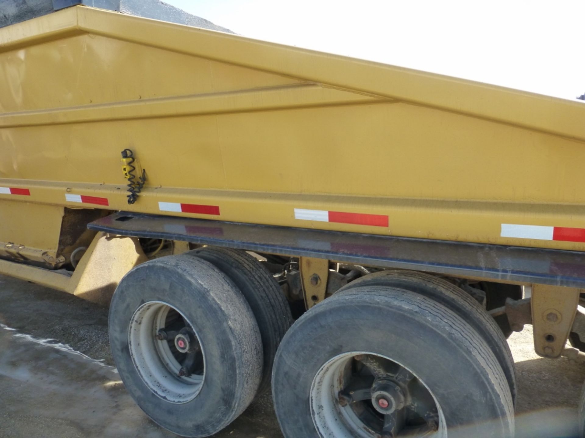 1990 Load King Model 1827 Tri-axle 38' Belly Dump. - Image 15 of 22