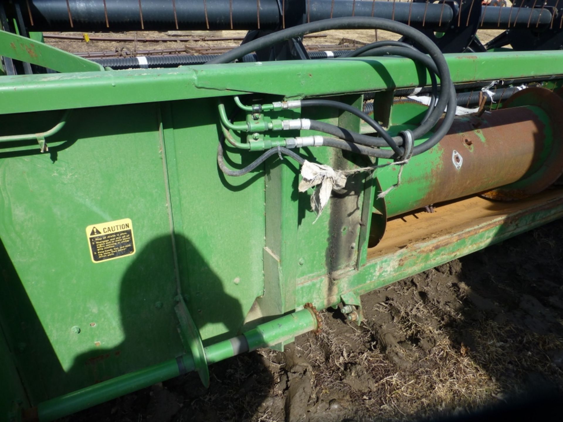 John Deere 213 bean head w/ black reel - Image 5 of 8