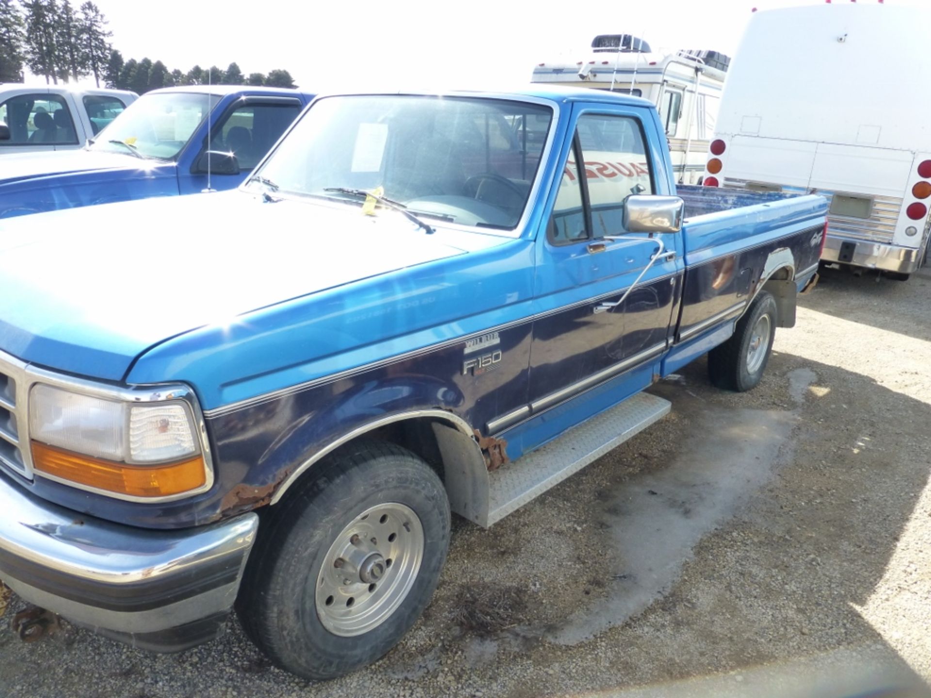 1994 Ford F-150 XLT, reg. cab, 4x4 w/ snowplow. 178,564 unverified miles. Vin: 1FTEF14N7RLB41031