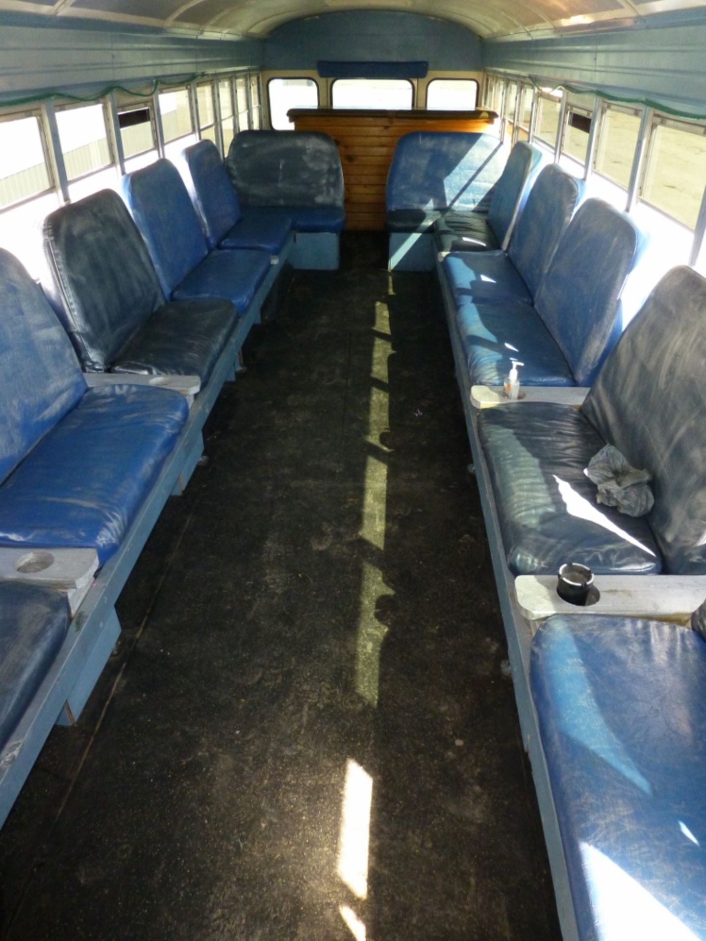 1997 Ford Party bus, licensed as RV, automatic, diesel engine. Side seating, bar in the back, 153, - Image 5 of 19