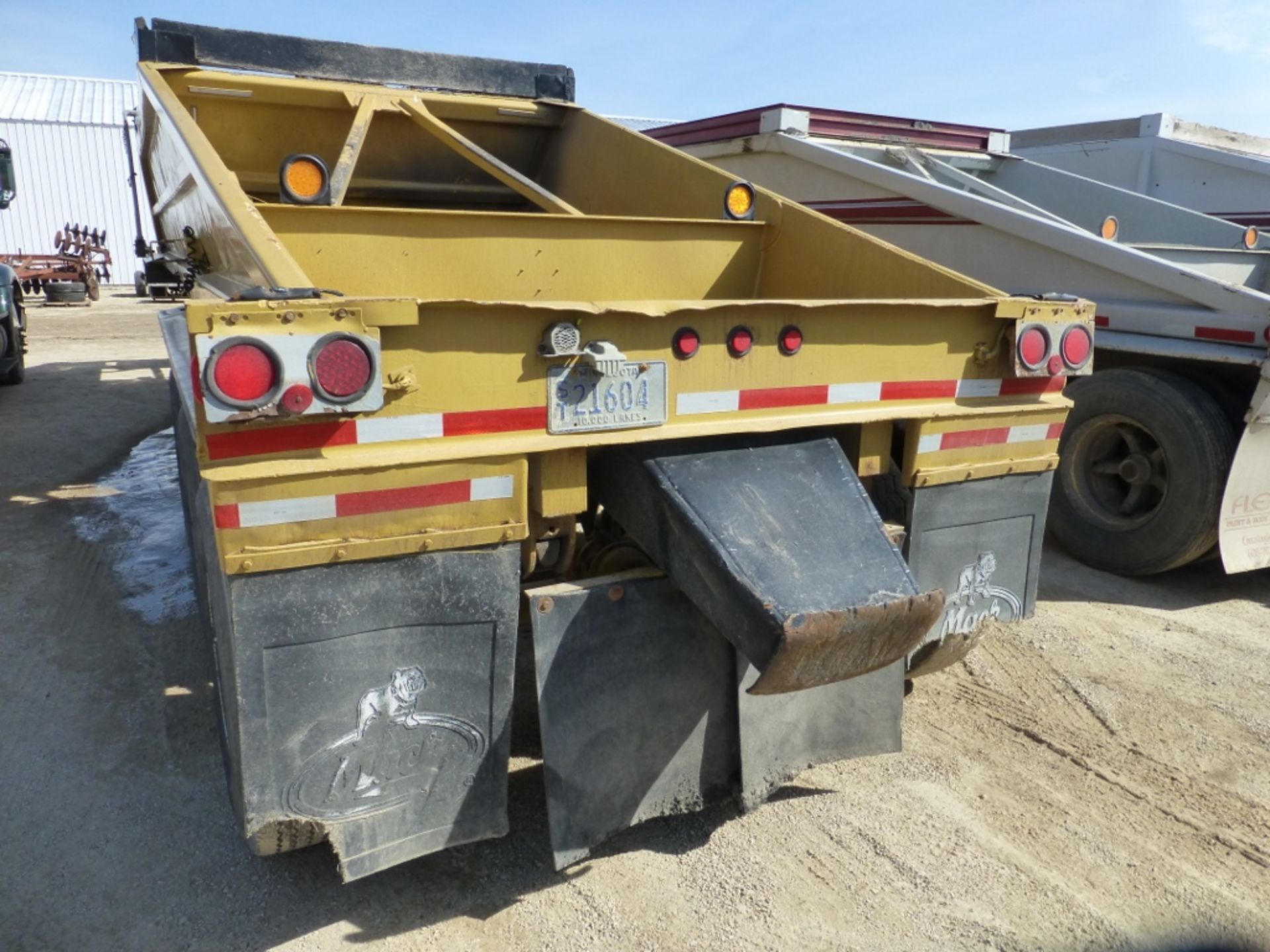 1990 Load King Model 1827 Tri-axle 38' Belly Dump. - Image 16 of 22