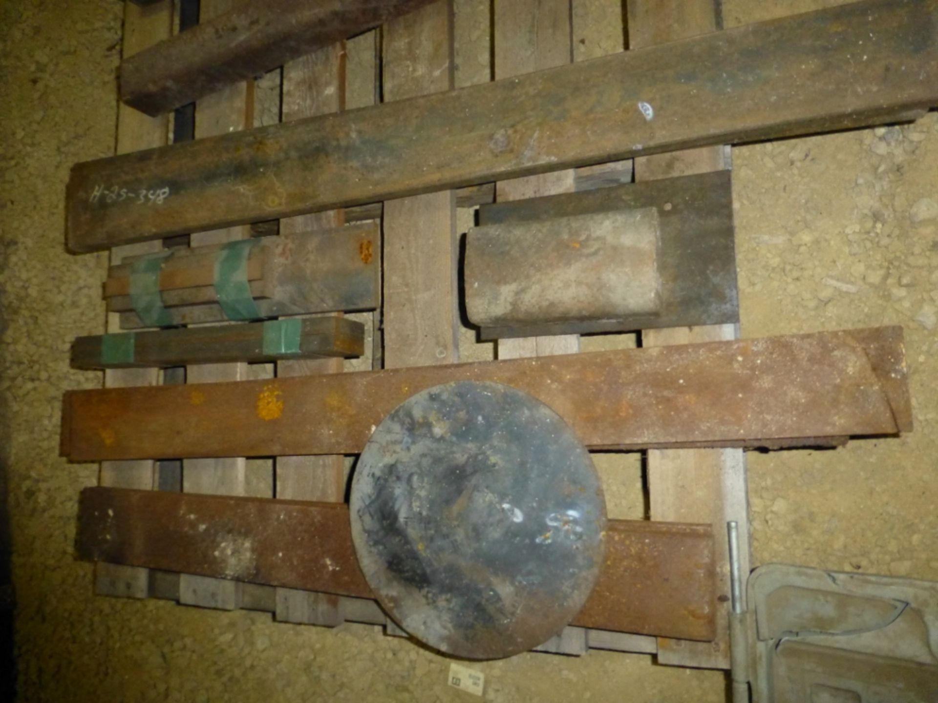 Pallet w/ flat steel, (2) tubes - Image 3 of 3