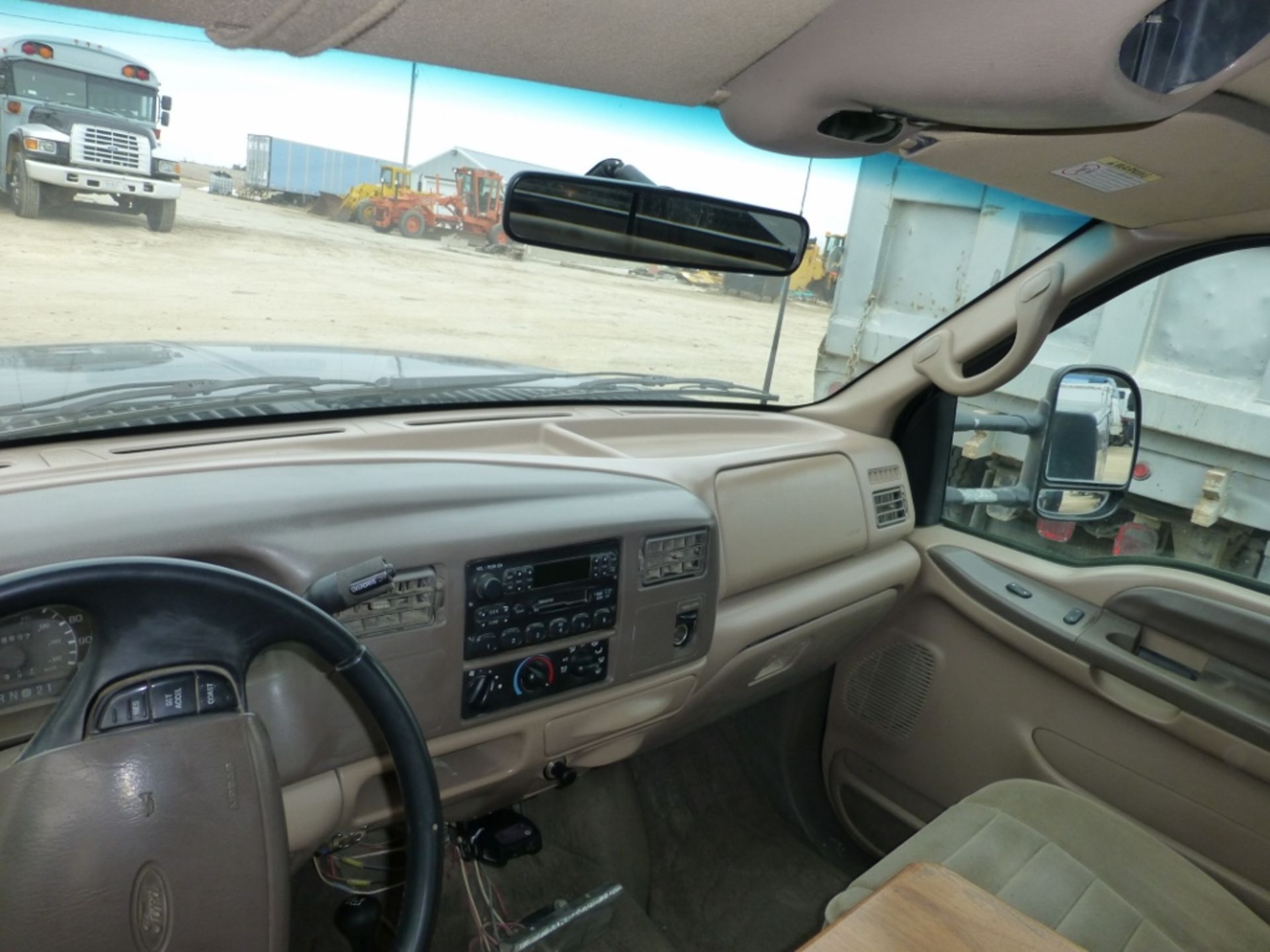 1999 Ford F350 Lariat Crew Cab, 4x4, 7.3 Diesel engine, 208,897 unverified miles, w/ utility bed. - Image 10 of 22