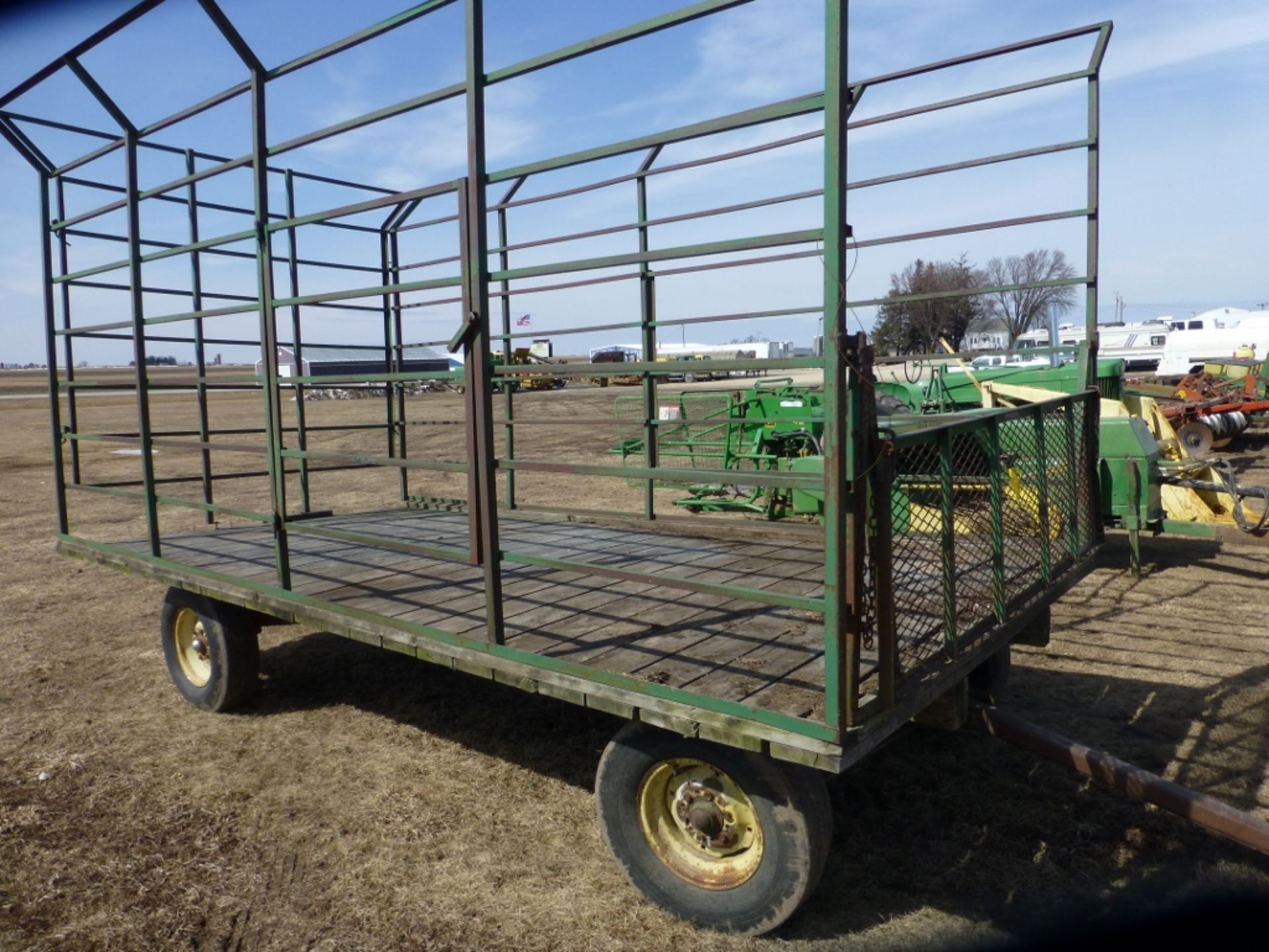 Kicker rack 8'x16' frame w/ Huskee T-8 gear - Image 4 of 7