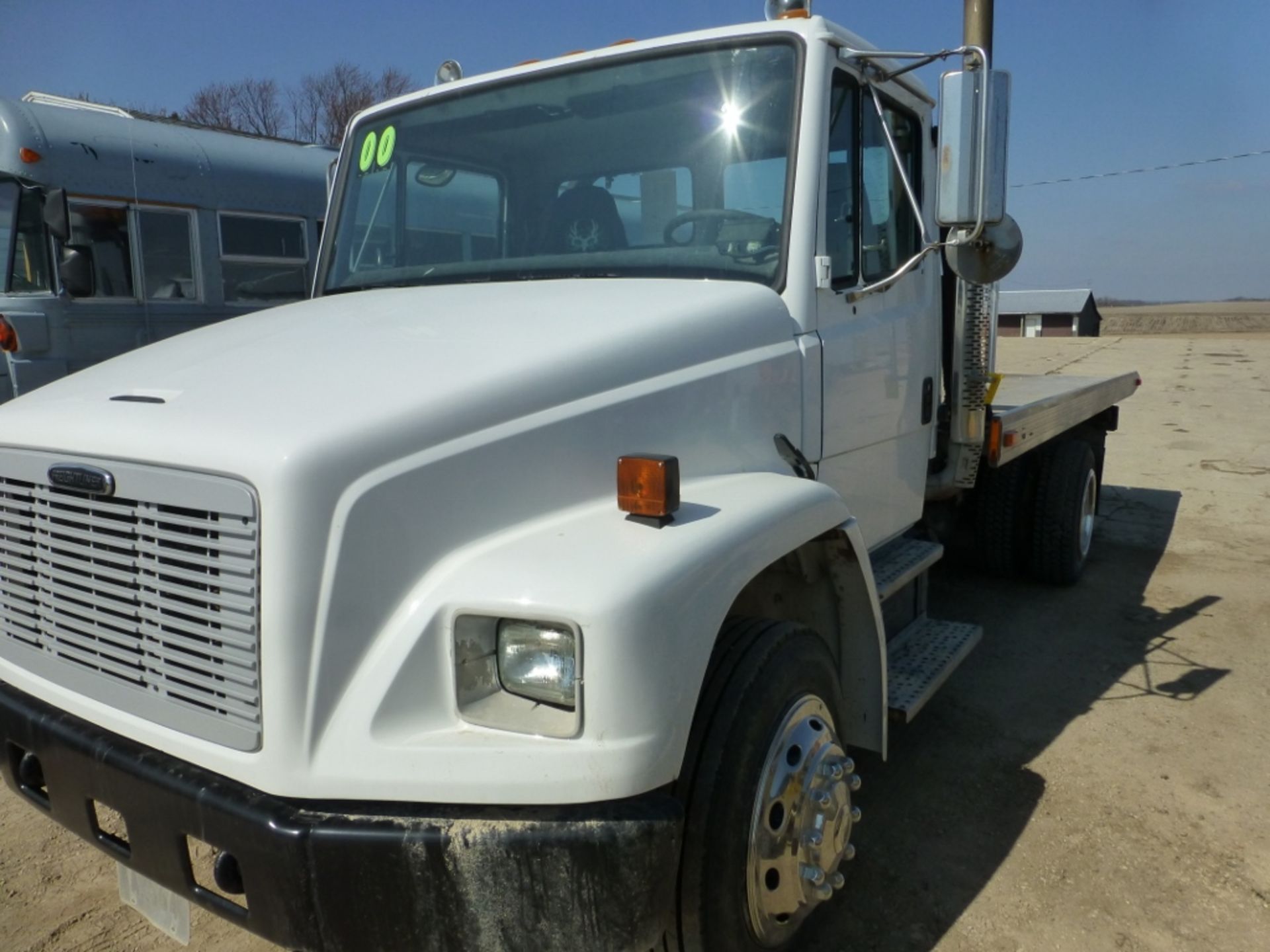 2000 Freightliner FL70, 31,000GVW - Image 14 of 31