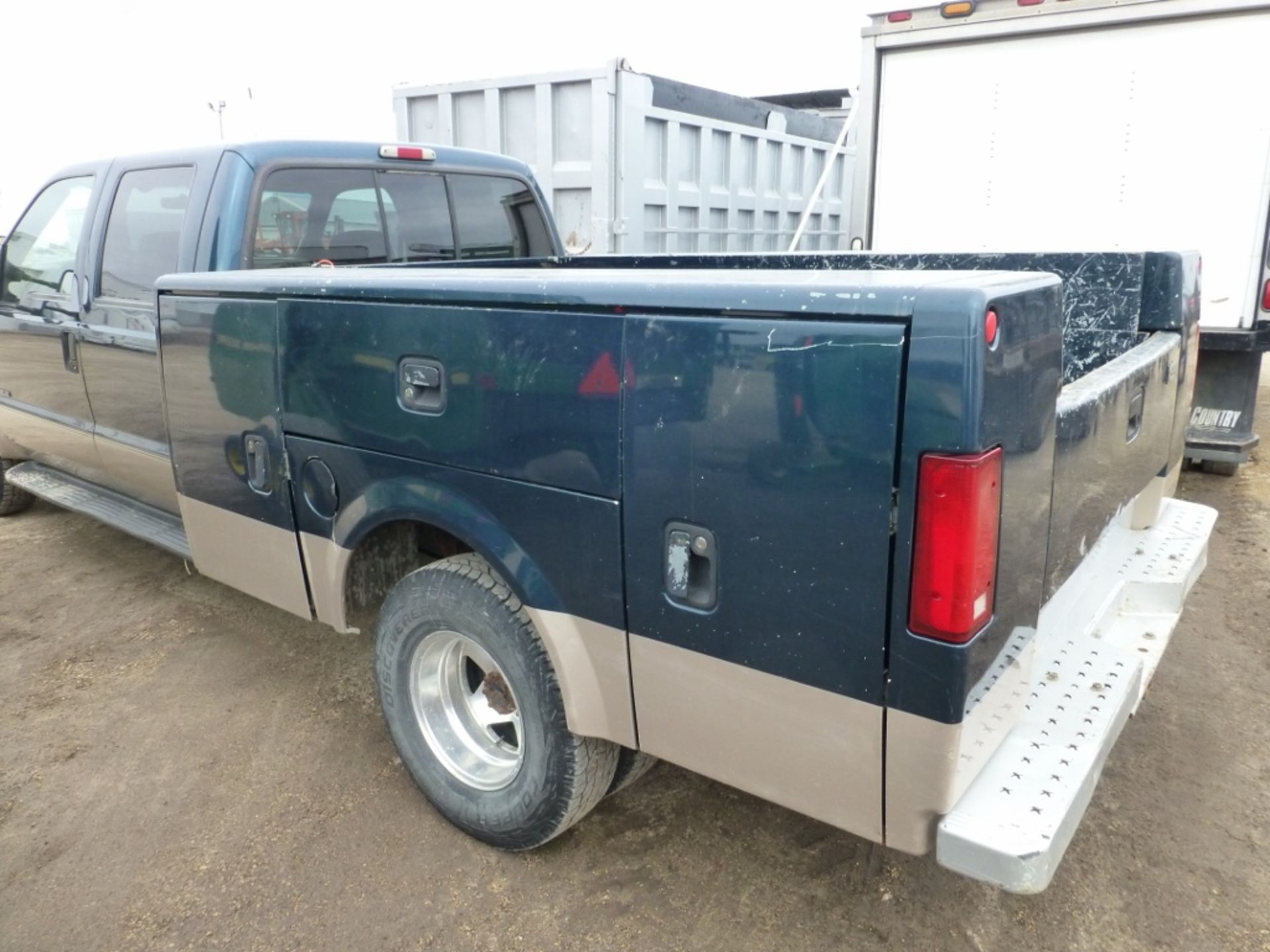1999 Ford F350 Lariat Crew Cab, 4x4, 7.3 Diesel engine, 208,897 unverified miles, w/ utility bed. - Image 12 of 22