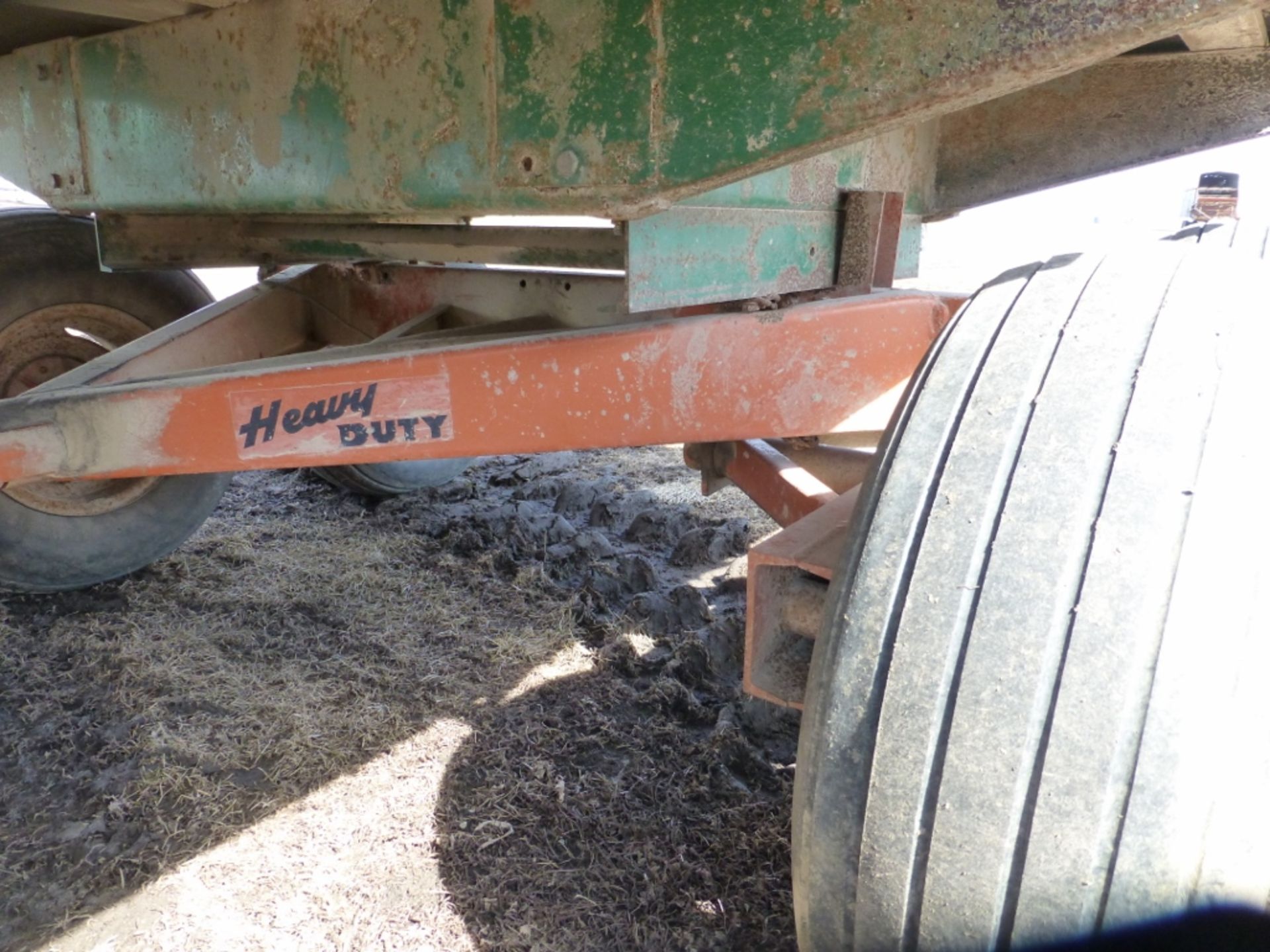 Badger forage box w/ Minnesota tandem running gear - Image 10 of 13