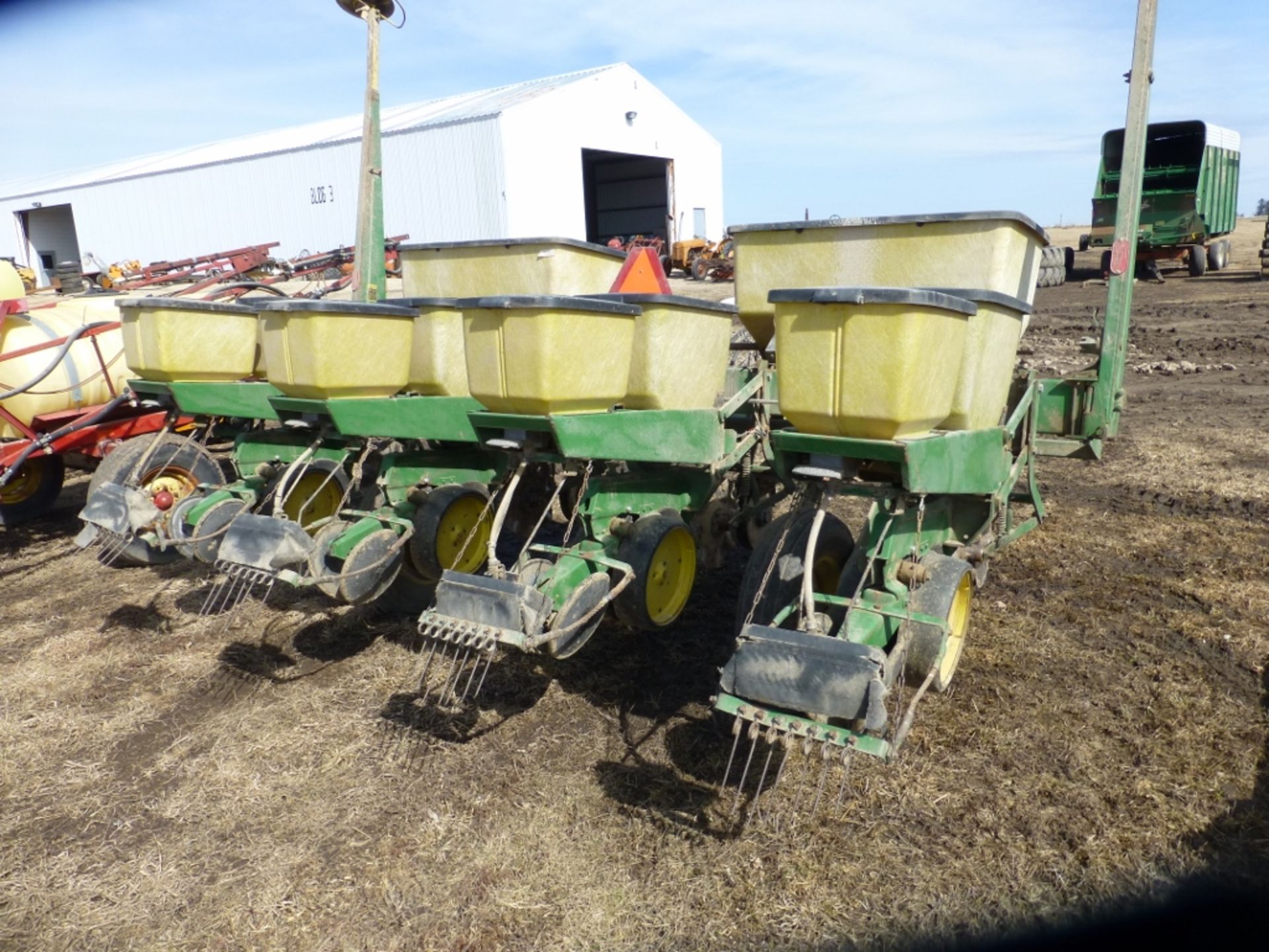 John Deere 7000 4-row planter, dry fert. No-till coulters. - Image 5 of 10