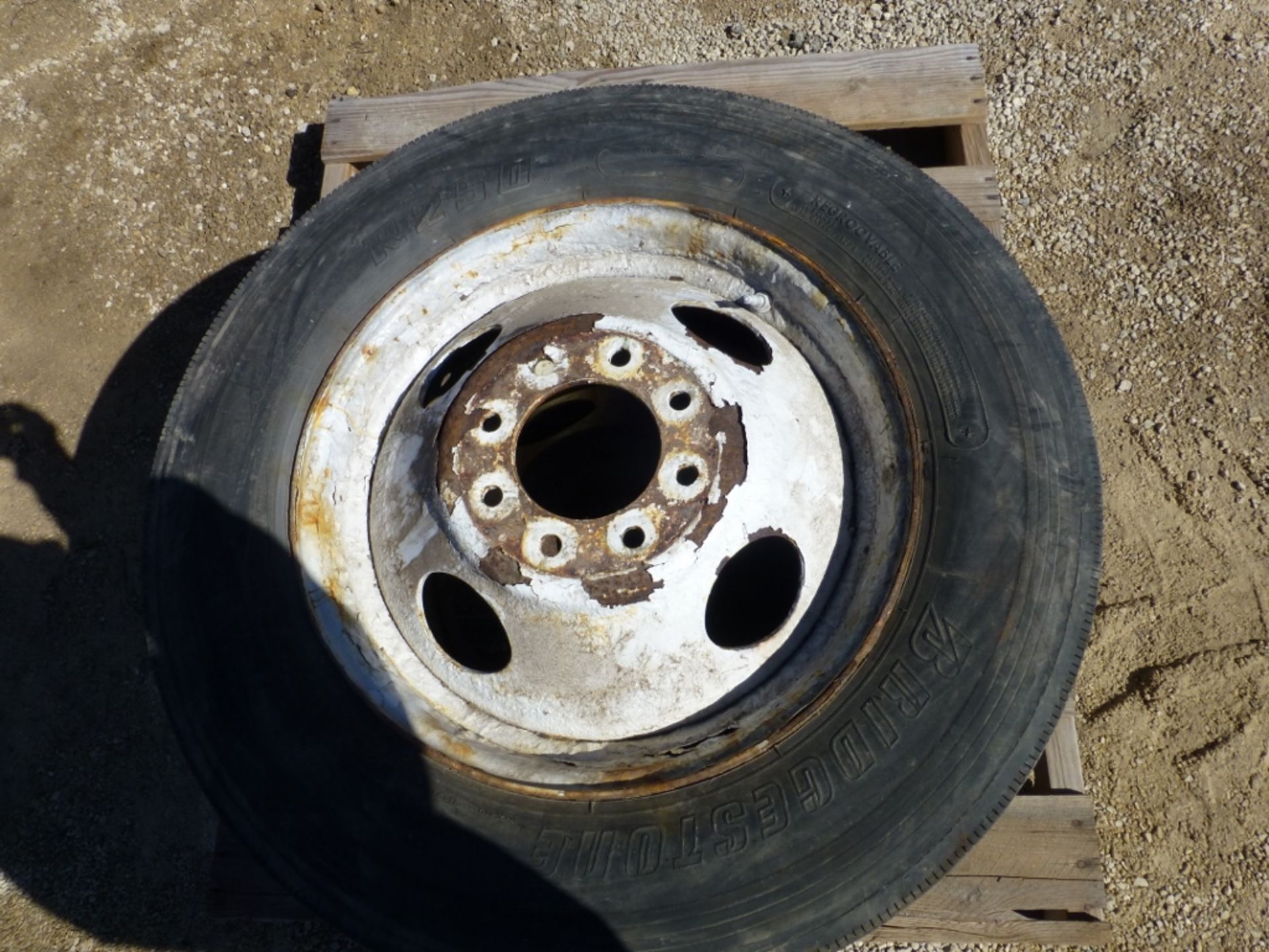 (4) 225/70R19.5 tires/wheels - Image 6 of 7