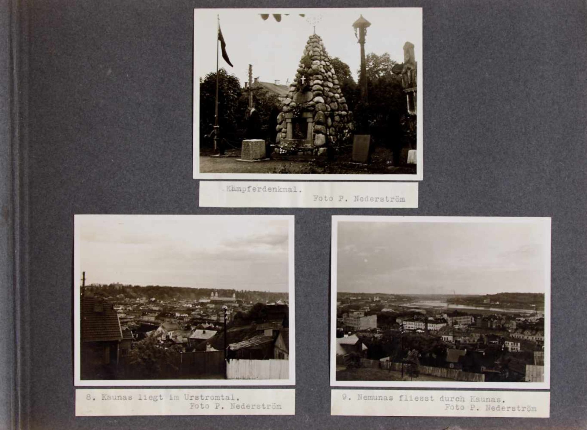 Litauen- Photoalbum mit ca. 90 Photographien.Dat. 1933. Qu.-4°. 15 Bl. Pp. d. Zt. (Altersspuren). ( - Bild 2 aus 3