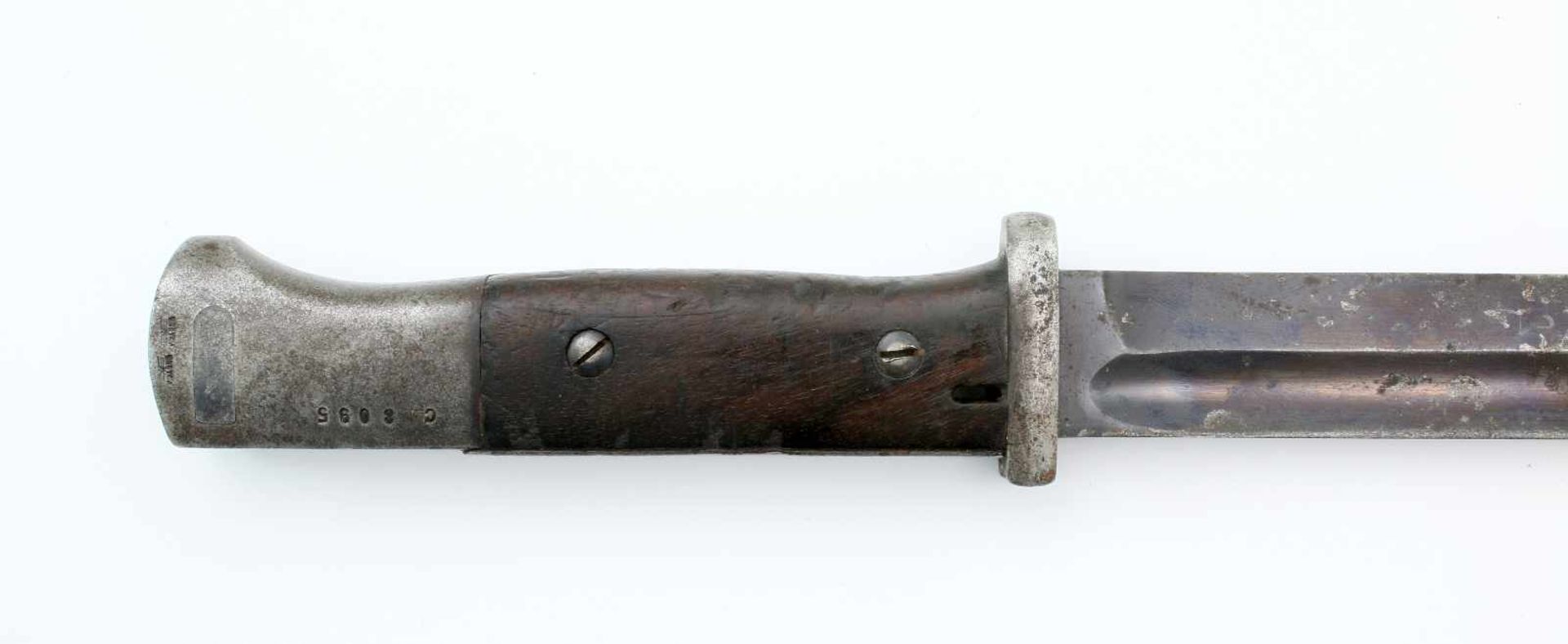 3. Reich - Seitengewehr M1884/98 3. Modell Gekehlte Rückenklinge, geschraubte Holzgriffschalen, - Bild 4 aus 4