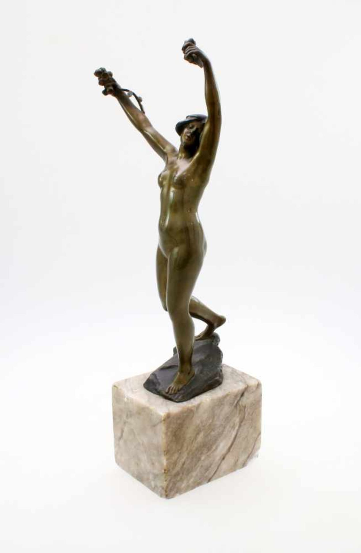 "Weiblicher Akt" - Victor H. Seifert (1870-1953) Bronzefigur auf rechteckigem Marmorsockel, Figur - Bild 2 aus 6