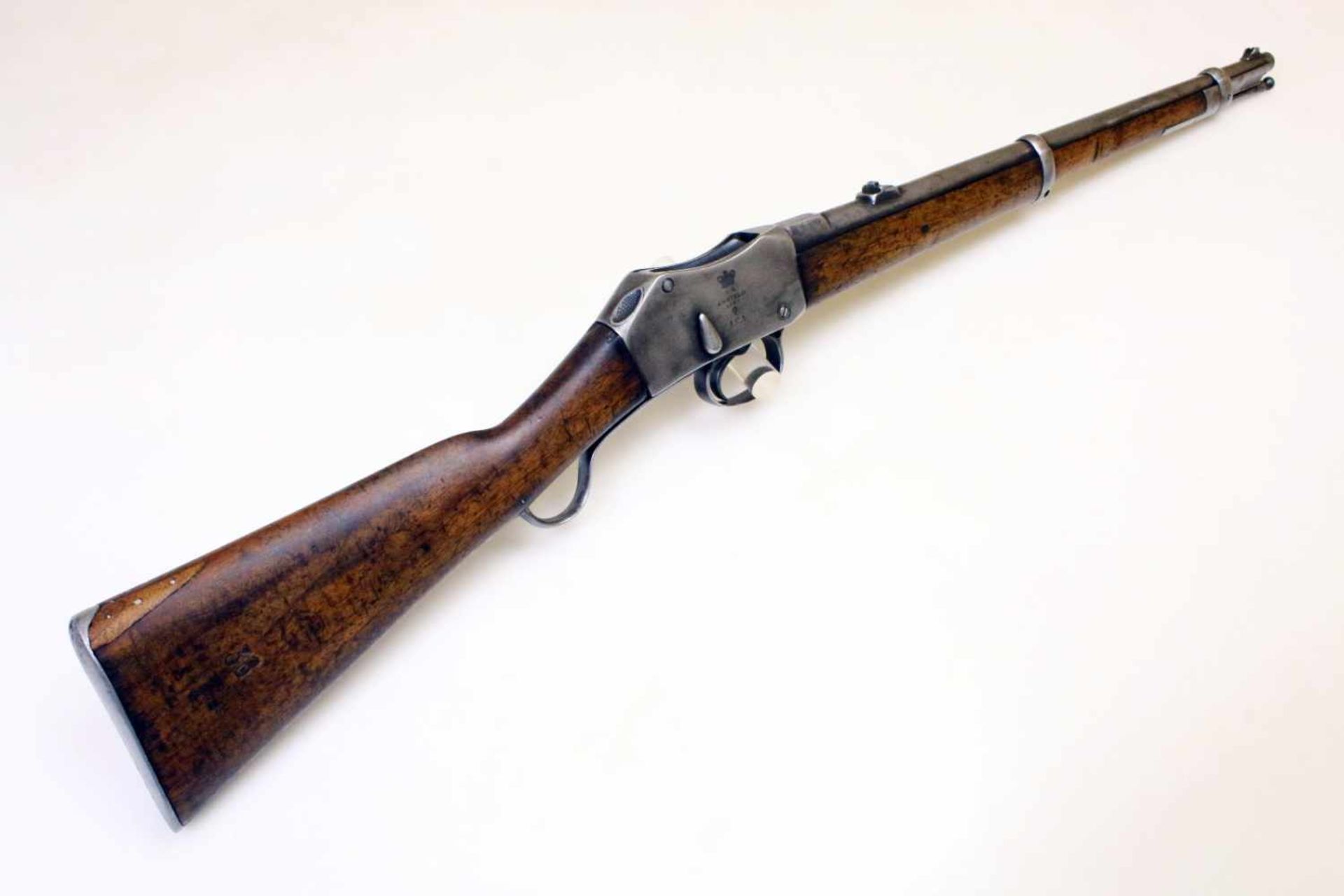 Karabiner Martini-Henry 1887 Glatter Lauf im Cal. .450, partiell narbig, Standvisier. Laufansatz