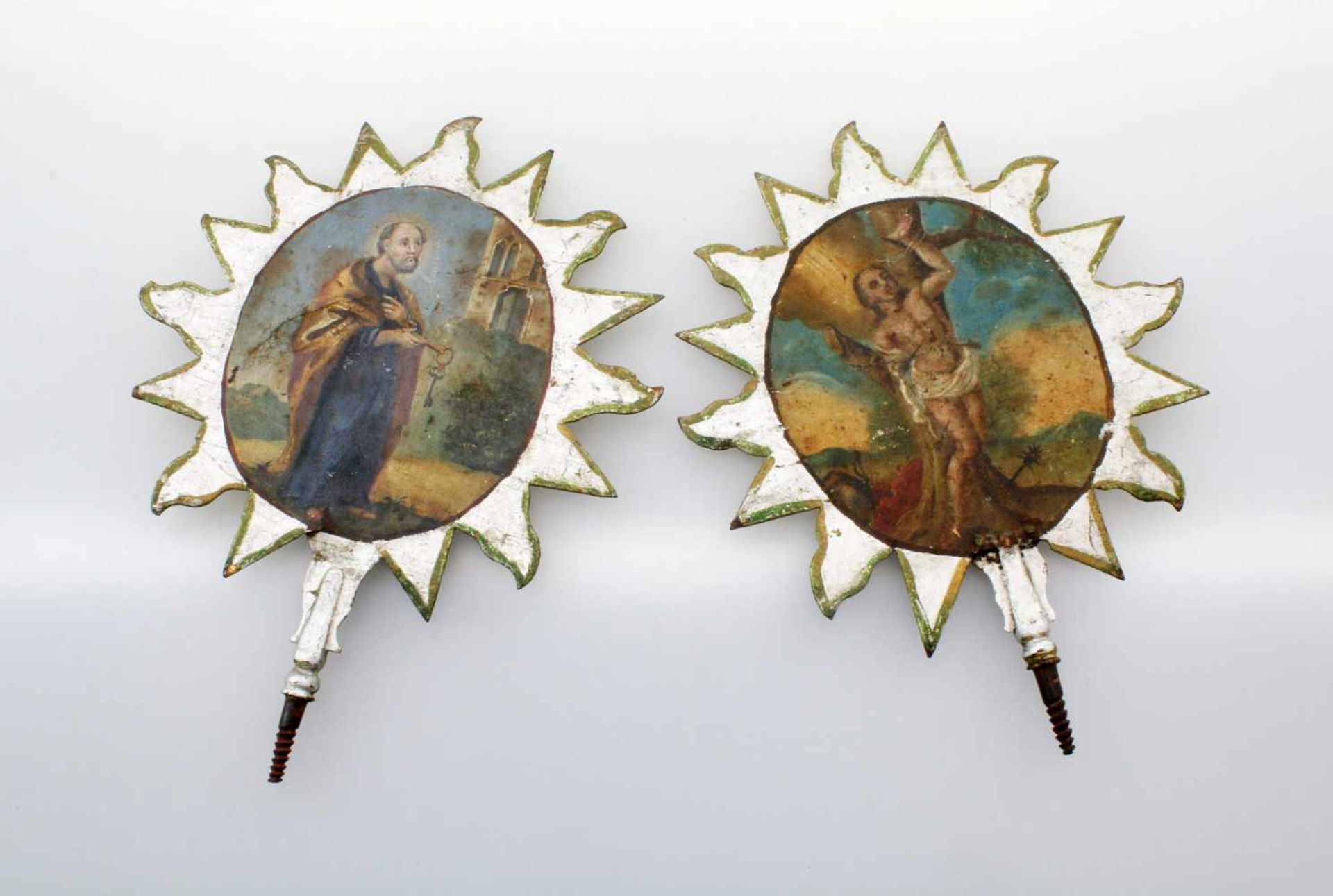 2 Altaraufsätze - 18. Jahrhundert Aus Metall geschnittener Strahlenkranz, vorder- und rückseitig - Image 2 of 6