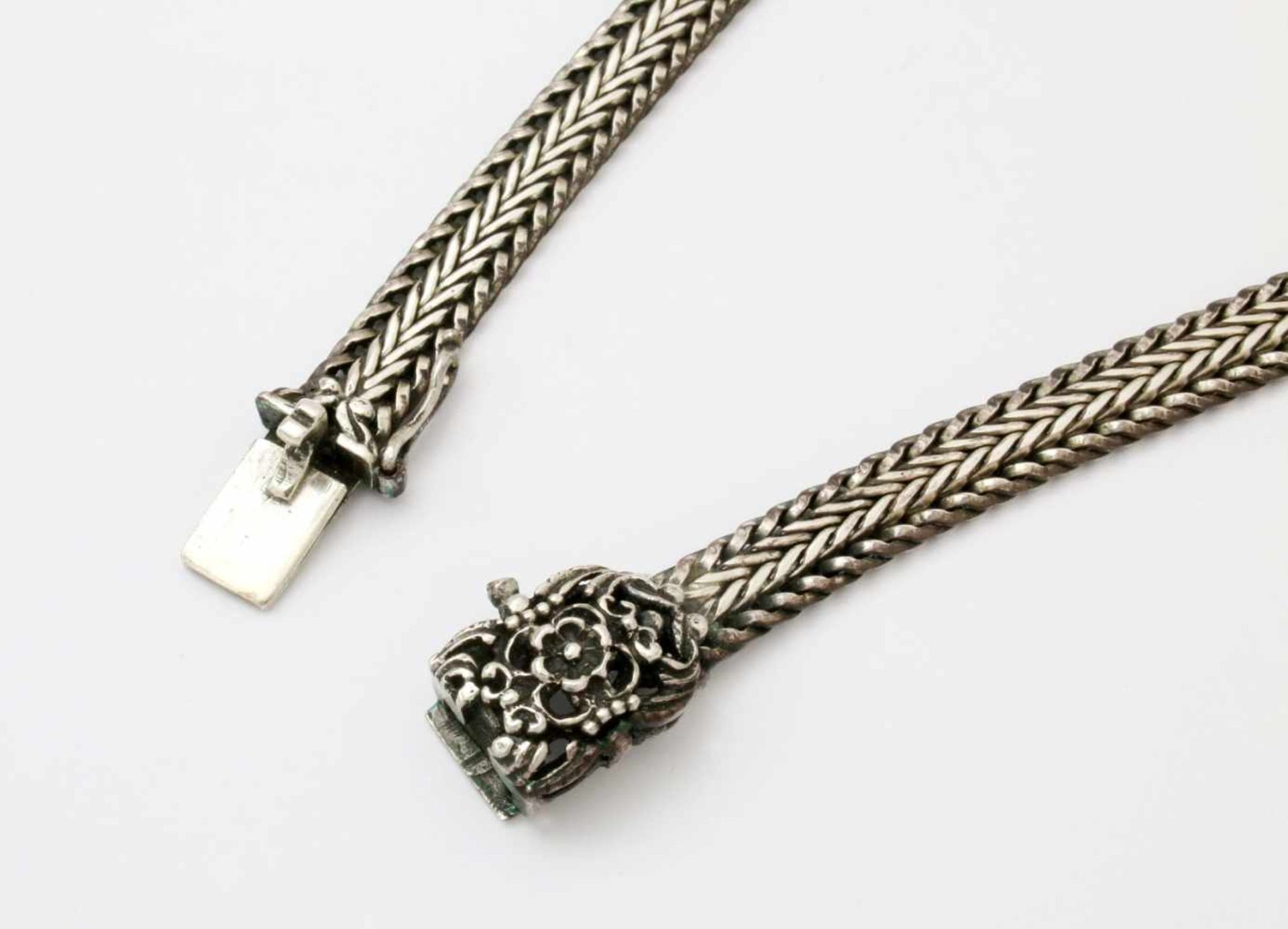 Trachtenschmuck - silberne Halskette mit Anhänger bzw. Brosche 835er Silber, geflochtene Kette. - Bild 4 aus 5