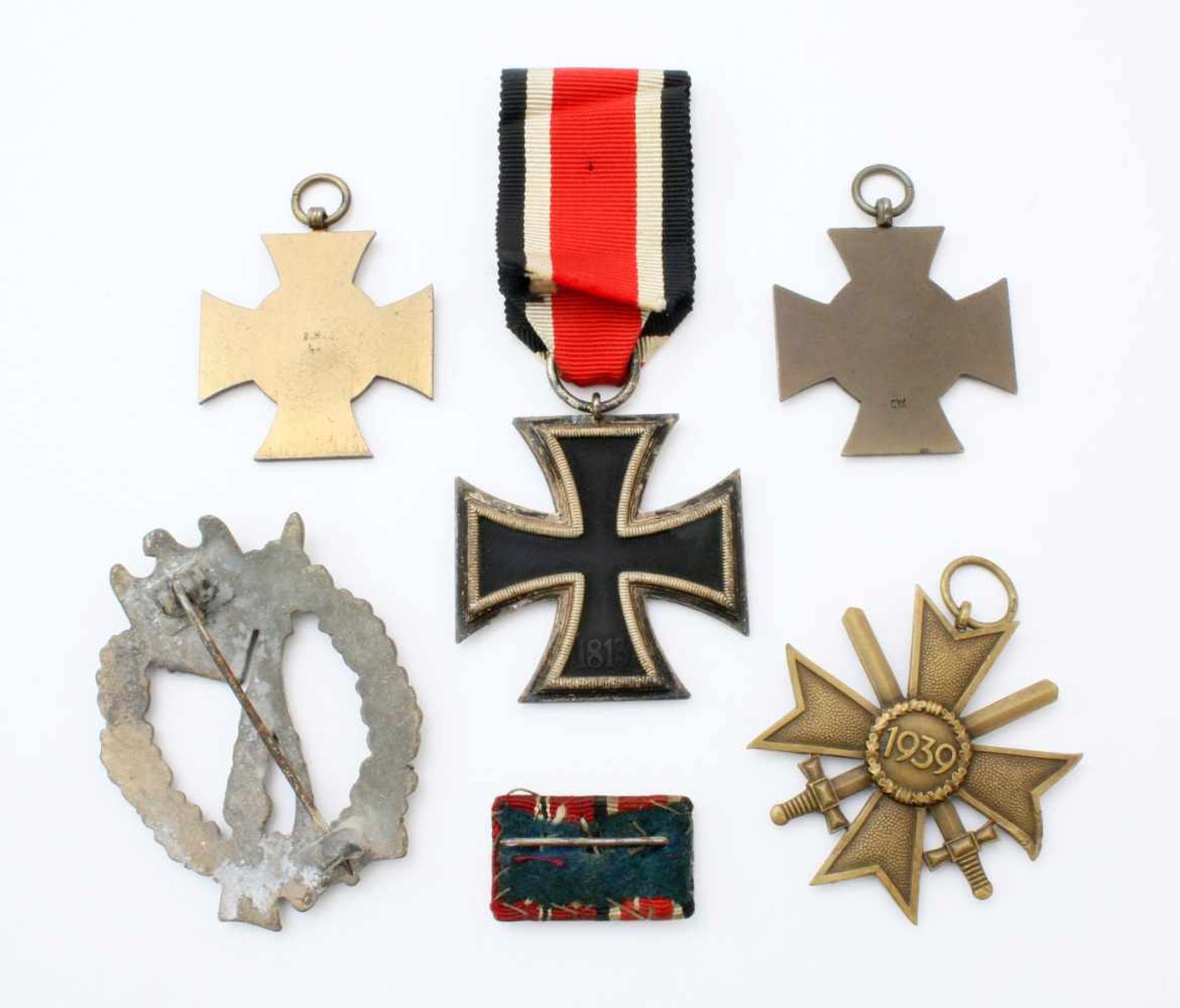 3. Reich - Auszeichnungen EK 2. Kl. 1939, KVK 2. Kl. mit Schwertern u.a. EK 2. Kl. 1939 am - Bild 2 aus 2
