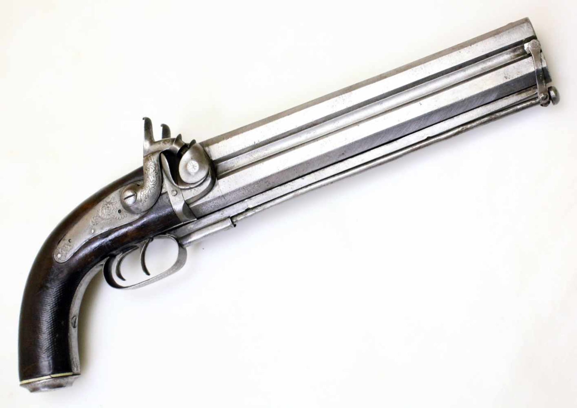 Doppelläufige Perkussionspistole - England um 1850 Cal. 14mm Perk., Zustand 2. Zwei übereinander