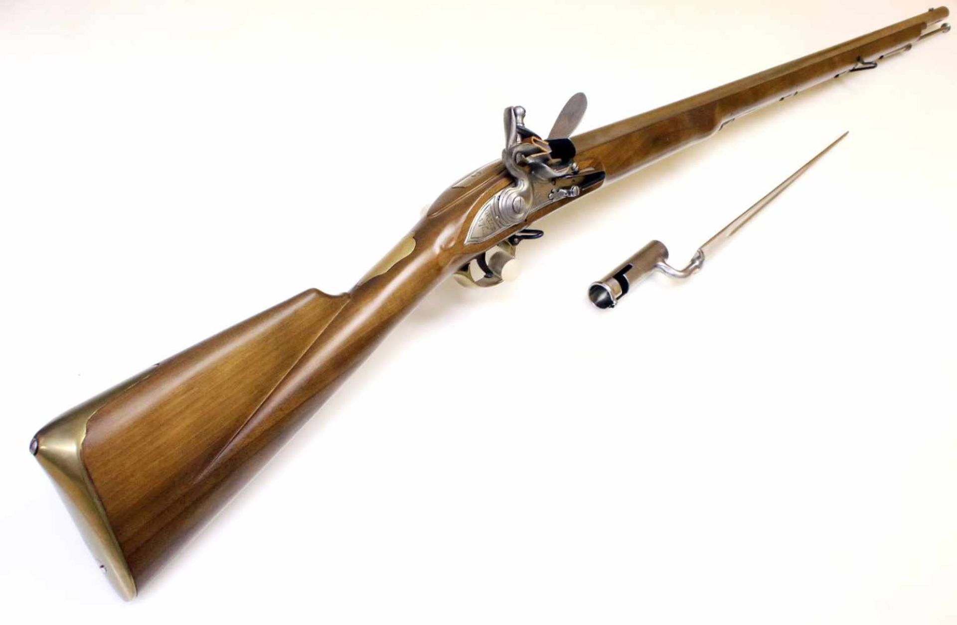 "Brown Bess" Steinschloss-Muskete M1762 von Pedersoli Glatter, blanker Lauf im Cal. .75.