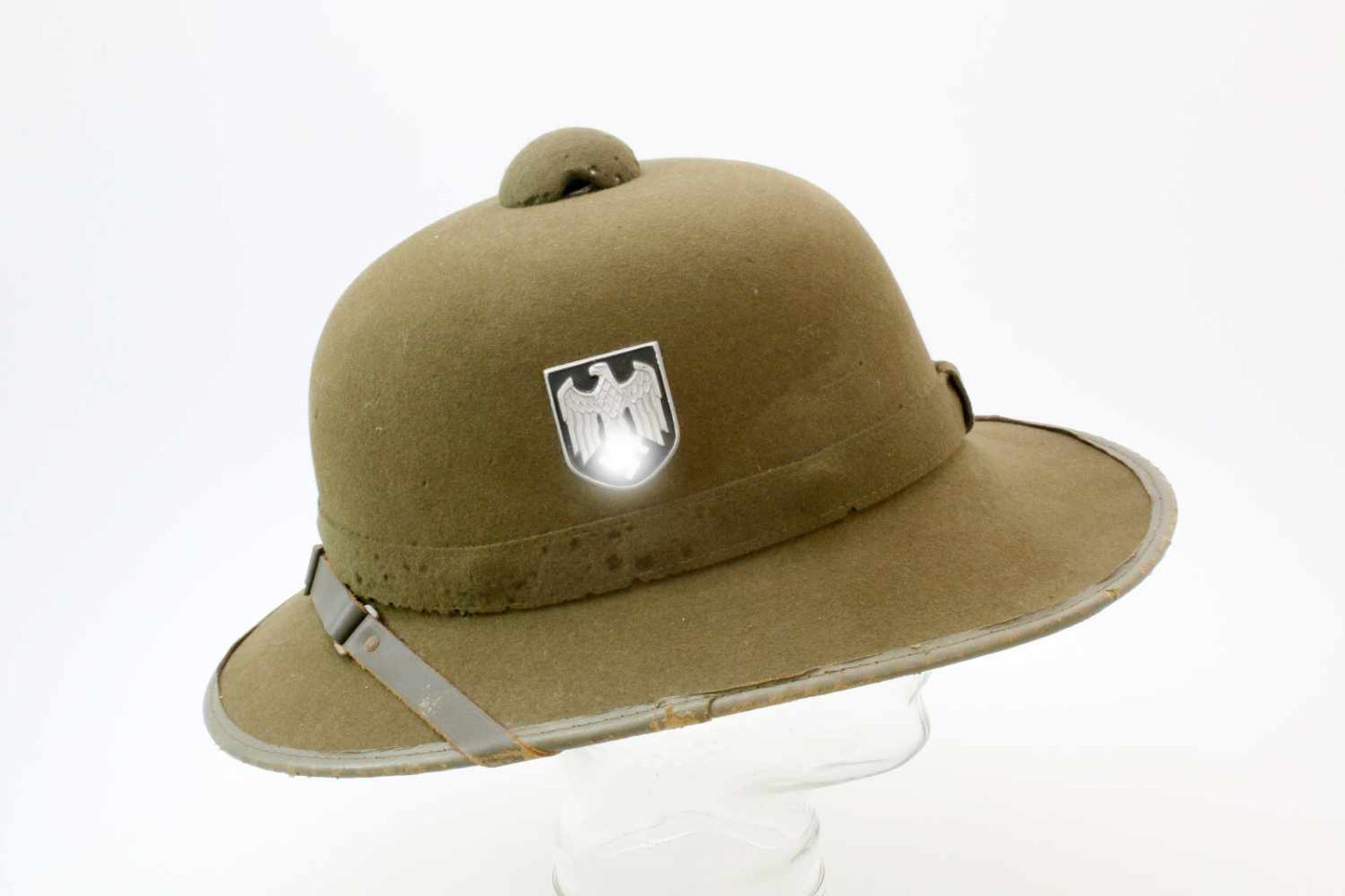 2. Weltkrieg - Tropenhelm für Heeresangehörige 2. Modell aus olivbraunem Filz, olivgrüne - Bild 2 aus 5