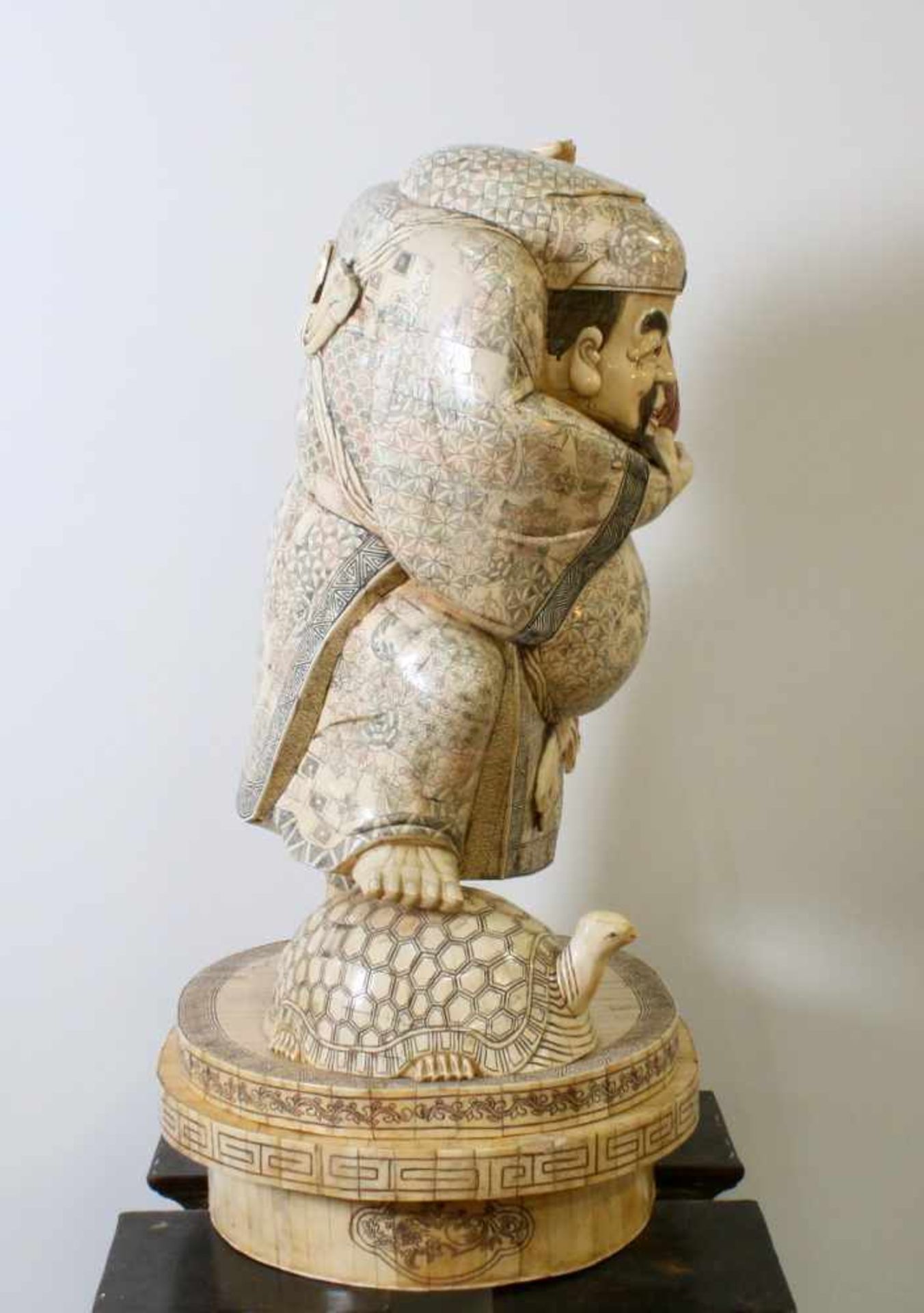 Große Skulptur - Jurojin - chinesischer, guter Geist Jurojin ist ein freundlicher Greis, der vor 800 - Bild 2 aus 6