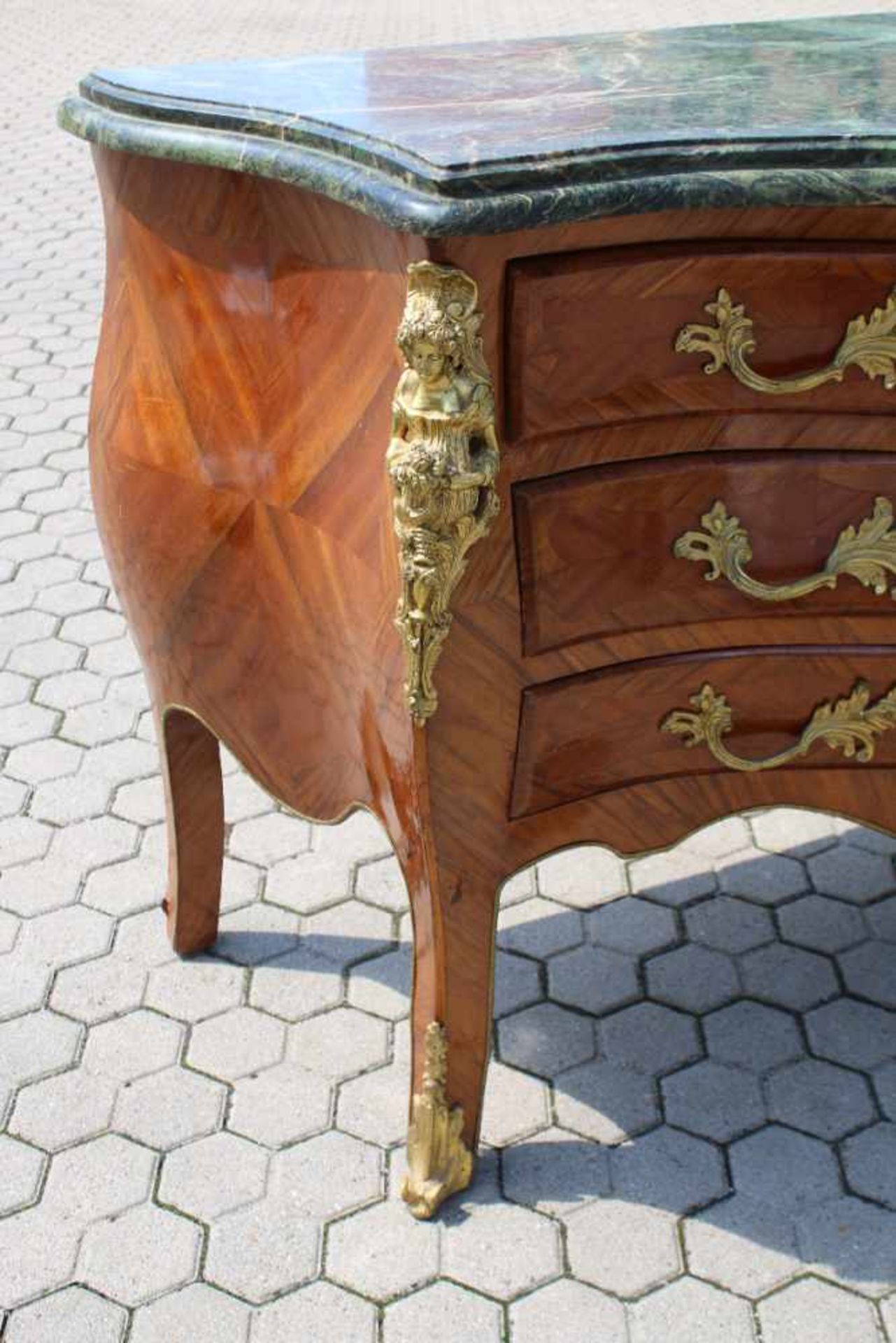 Elegante Barock Kommode Im Stil um 1780, Palisander furniert, ausgestattet mit 6 Schubladen und - Bild 4 aus 8