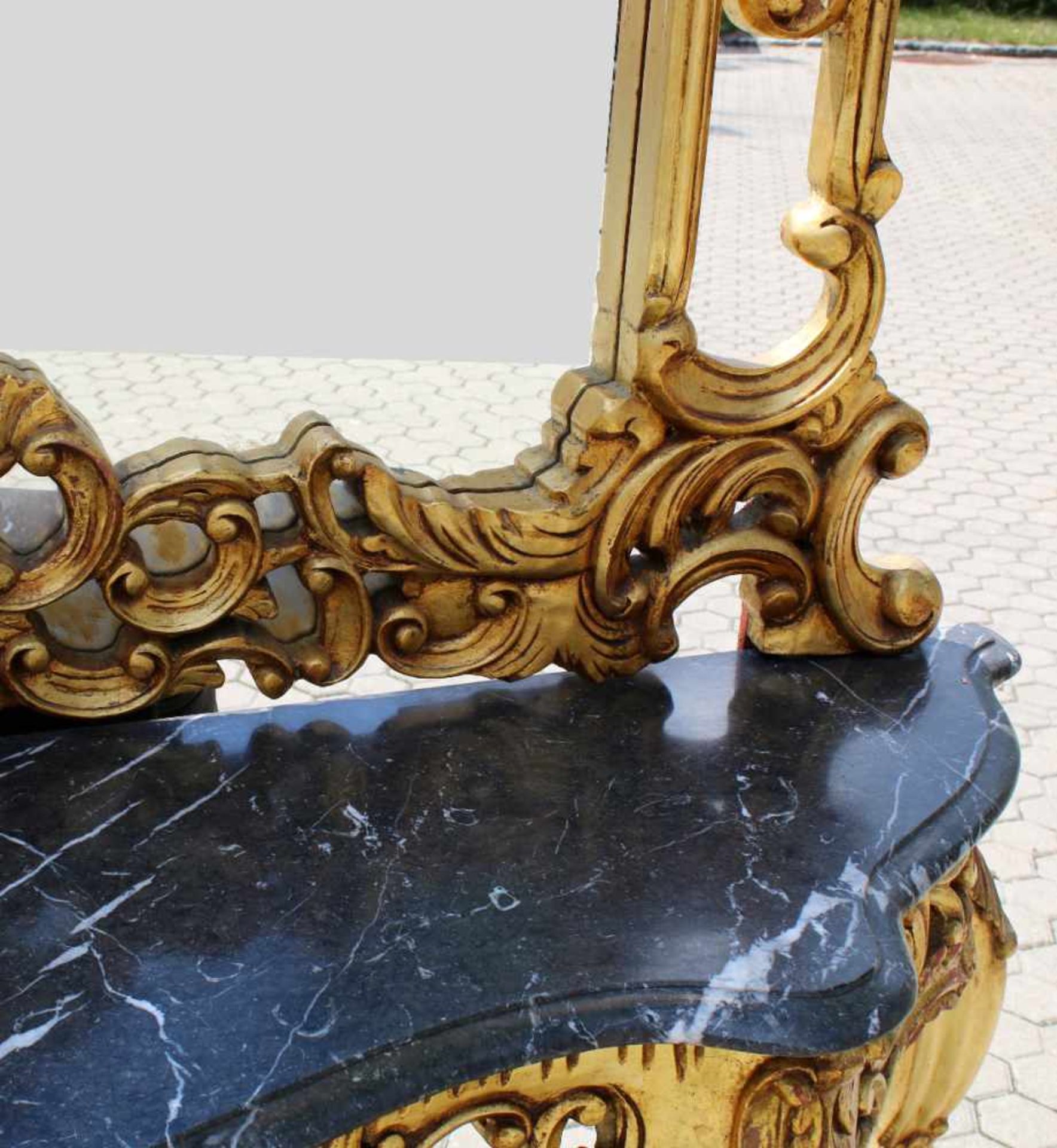 Barockspiegel mit Konsoltisch Imponierender Spiegel im Stil des Barock, Tisch und Spiegelrahmen - Bild 3 aus 4