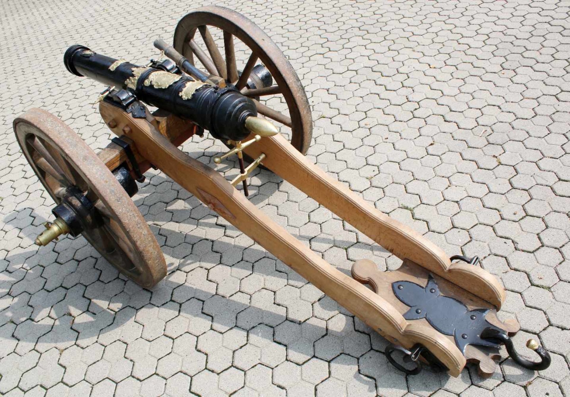 Zweipfünder Vorderlader-Feldgeschütz im Stil um 1760 Das Geschütz im Cal. 55 mm. Staatlicher - Bild 4 aus 9