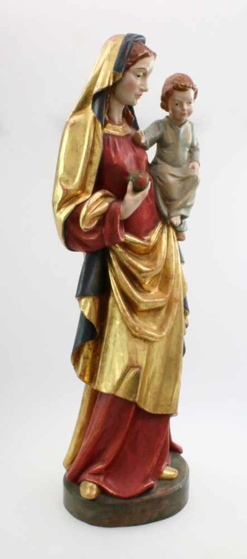 Große Holzfigur - Madonna mit Kind Polychrom- und goldstaffiert, Gottesmutter hält Jesuskind in - Bild 2 aus 6