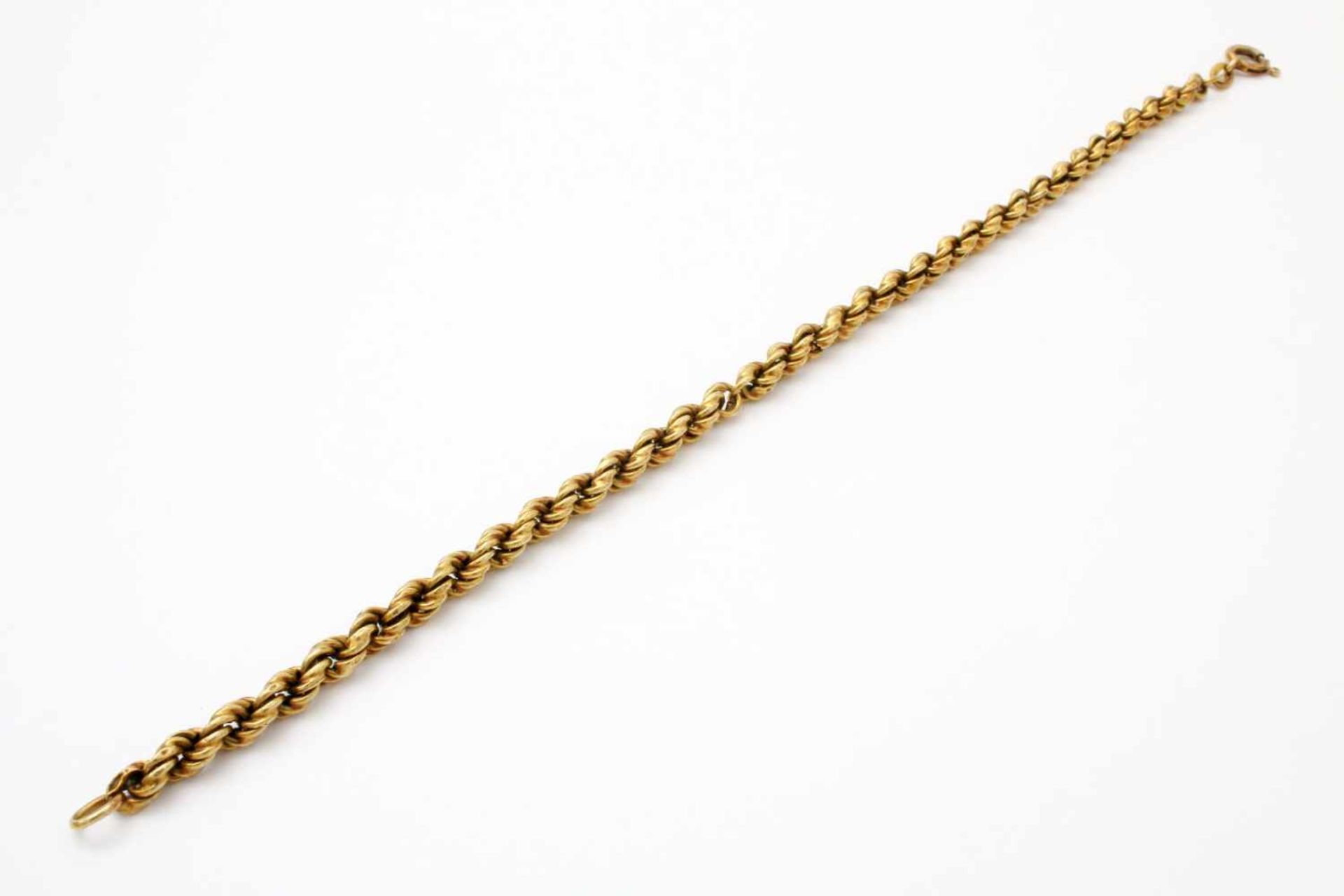 Gelbgold - Kordelarmband GG 585. Länge: 20 cm, Gewicht: 4,7 g.