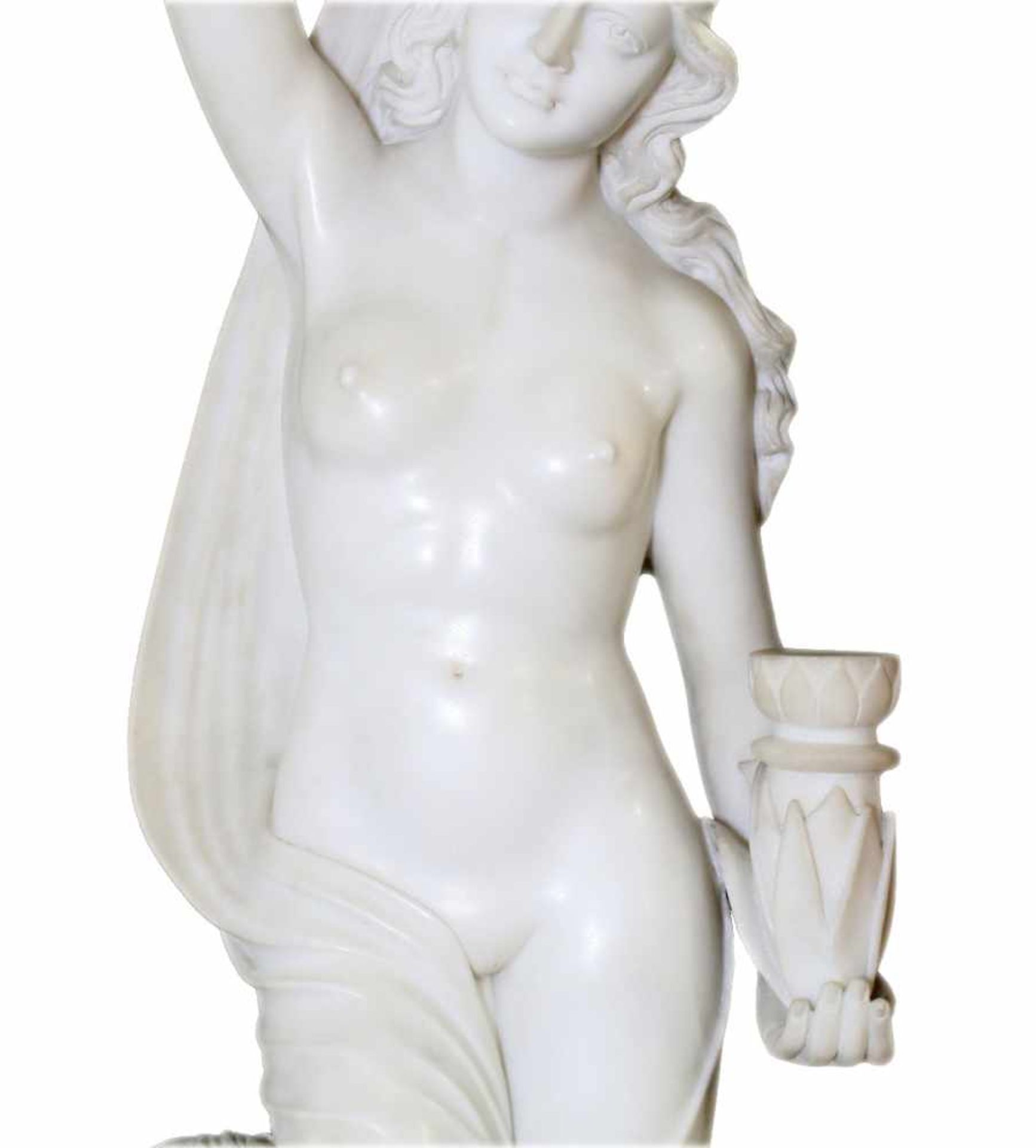 Große Marmorfigur - "Allegorie des Sommers" Weiblicher Halbakt aus weißem Carrara Marmor. In der - Bild 4 aus 5