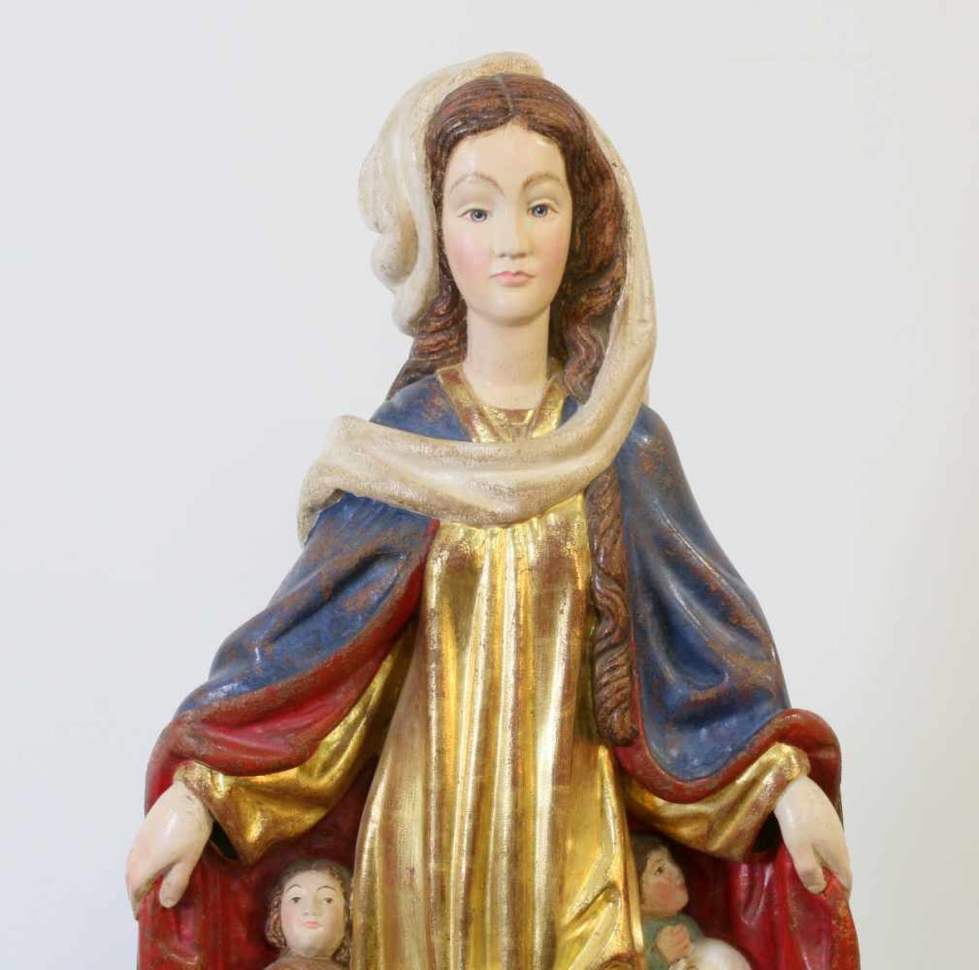 Große Holzfigur - Heilige Maria Schutzmantelmadonna Polychrom- und goldstaffiert. Die - Bild 5 aus 6