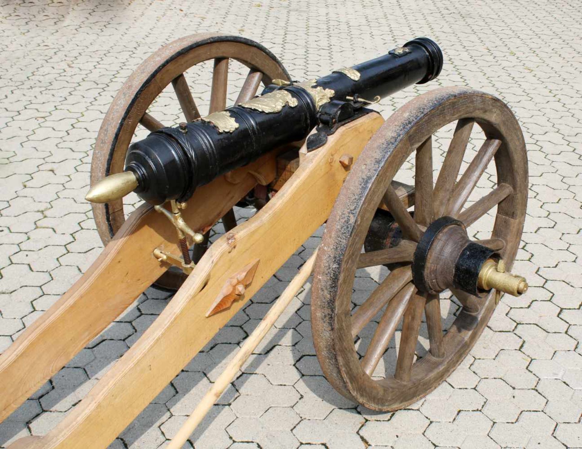 Zweipfünder Vorderlader-Feldgeschütz im Stil um 1760 Das Geschütz im Cal. 55 mm. Staatlicher - Bild 5 aus 9