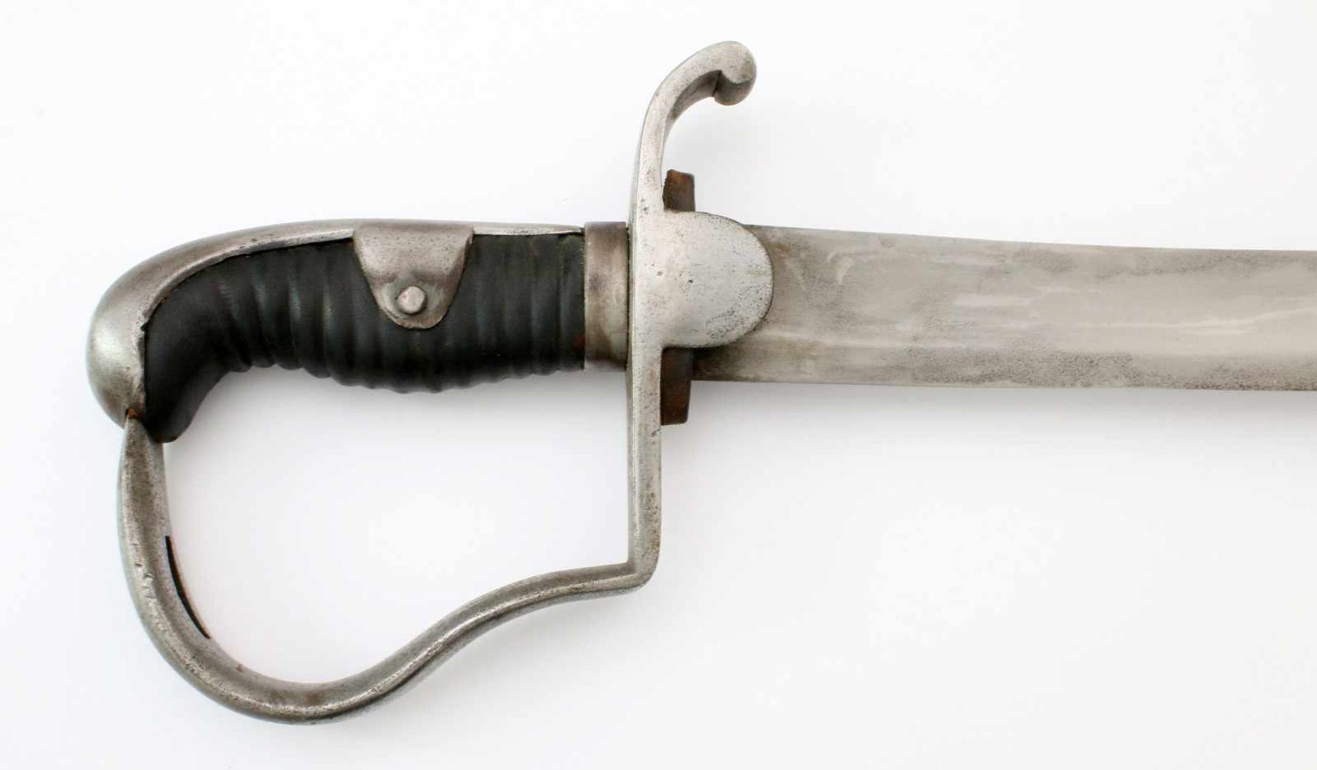 Preußen - Säbel M1811 "Blüchersäbel"Wuchtige, breit gekehlte, geschwungene Rückenklinge, Rücken - Bild 3 aus 5