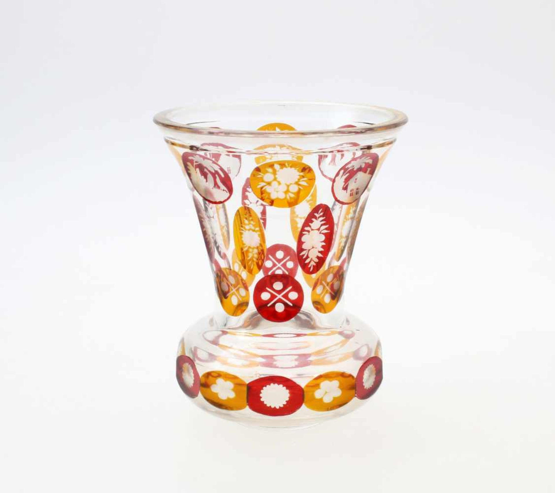 3 Glasbecher Haida, Böhmen1. Farbloses Glas, abgesetzter Lippenrand, Reste von Vergoldung, - Bild 2 aus 4