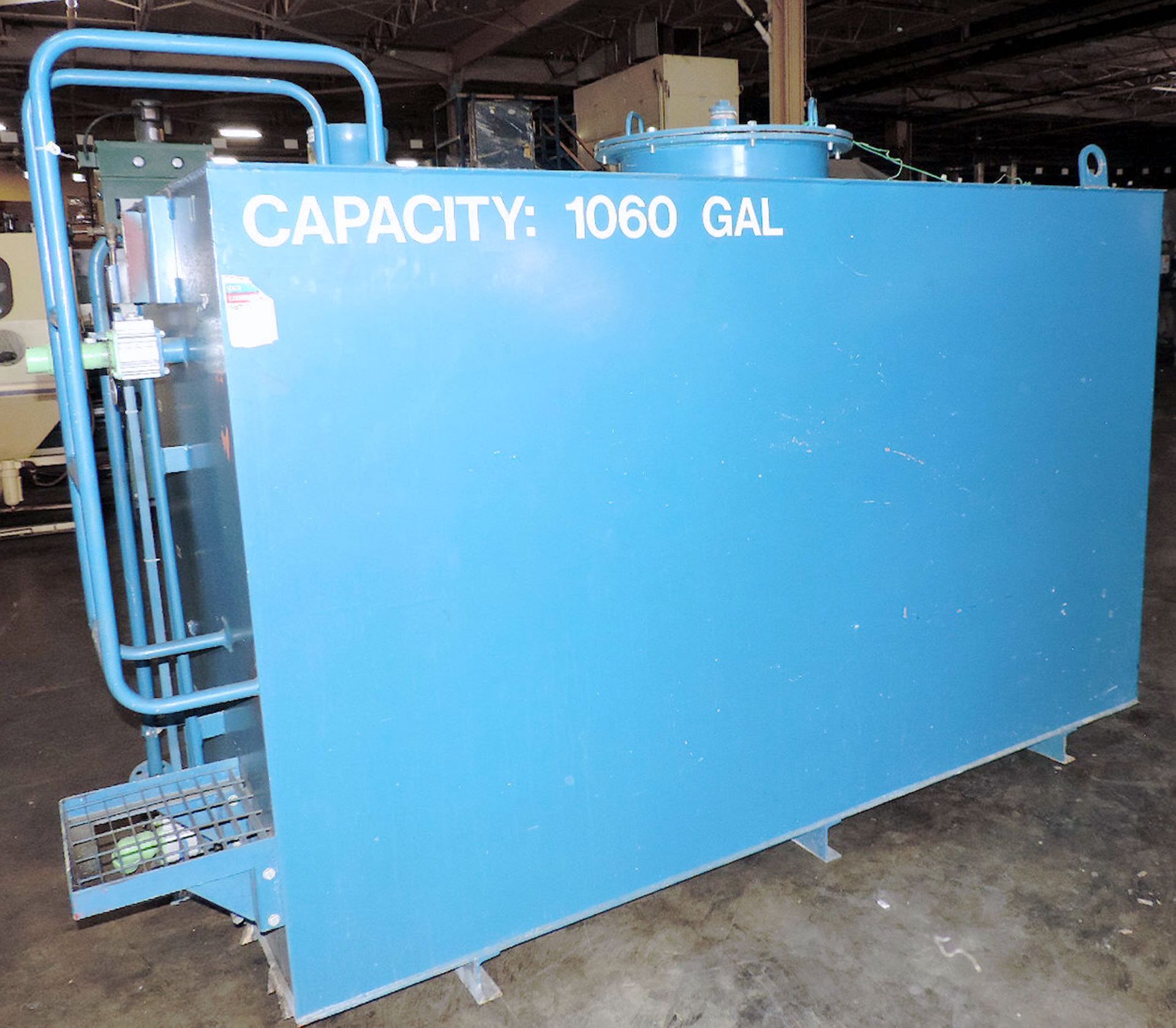 Oil Storage Tank, 1060 Gallon Capacity