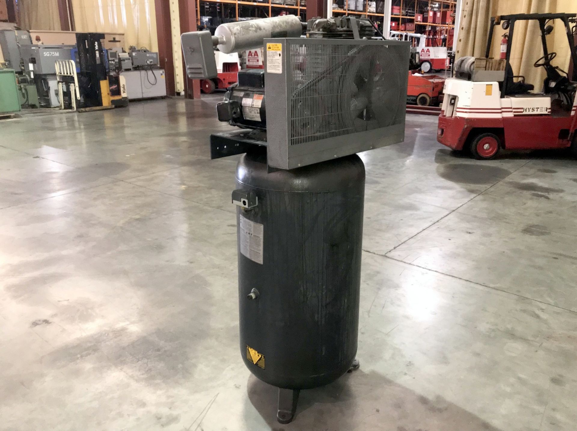 Industrial Air Mdl. C580 Vertical Air Compressor, 5hp, 2-Stage, 200PSI, Vertical 24"Diameter x 48" - Image 3 of 10