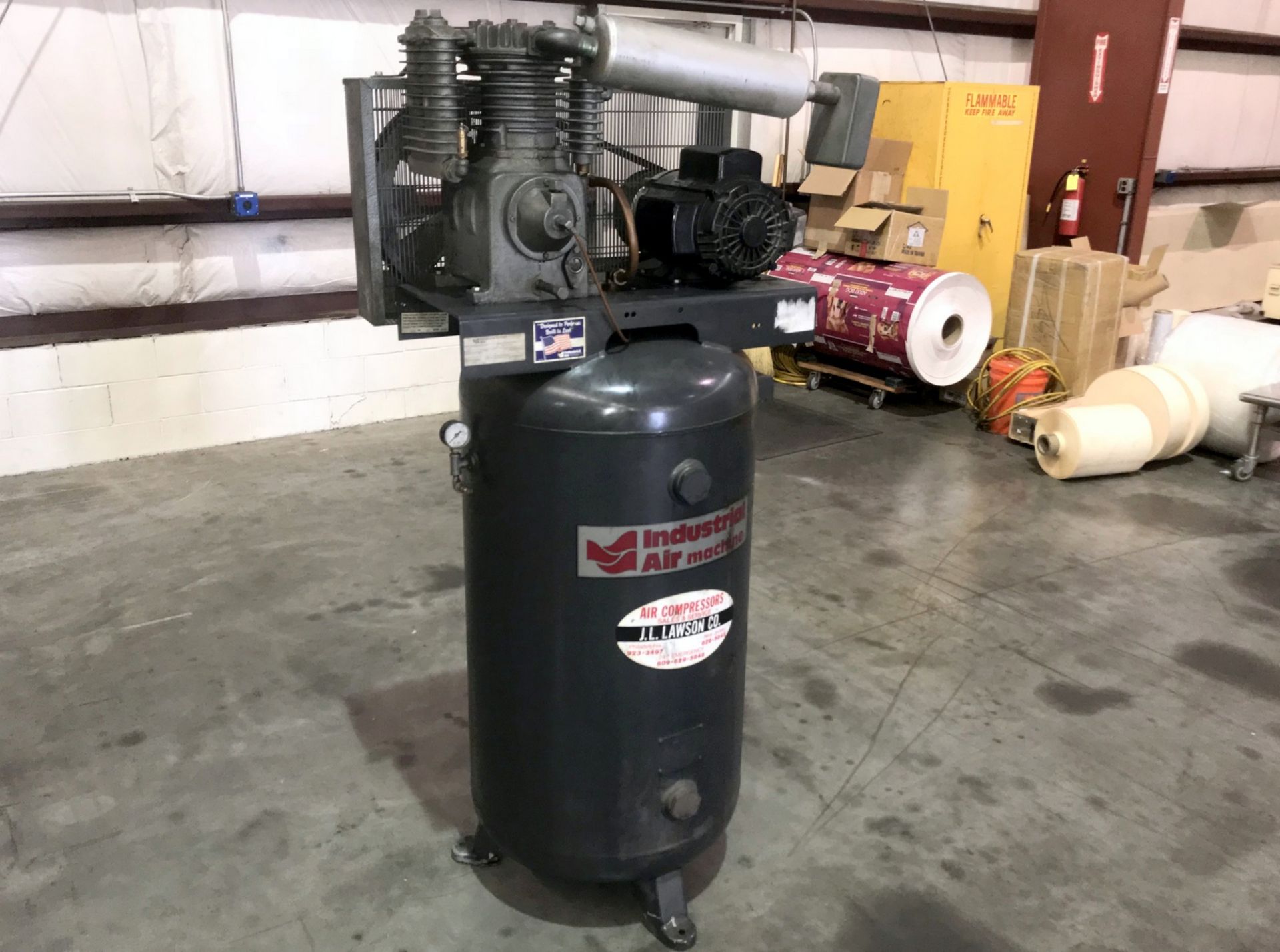 Industrial Air Mdl. C580 Vertical Air Compressor, 5hp, 2-Stage, 200PSI, Vertical 24"Diameter x 48" - Image 2 of 10