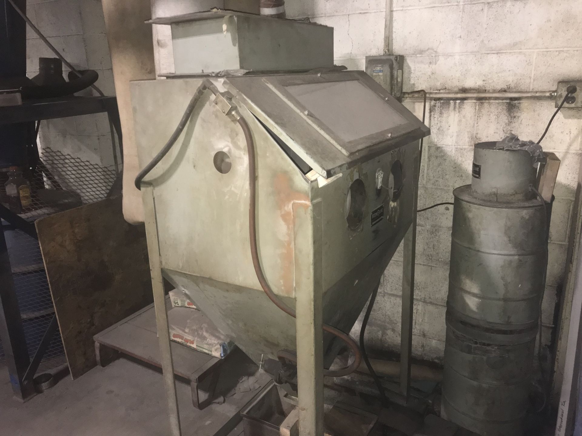 Econoline RA36-1 Blast Cabinet, 36" x 24-1/2" 68-1/2", with Donaldson Torit Dust Collector, Model