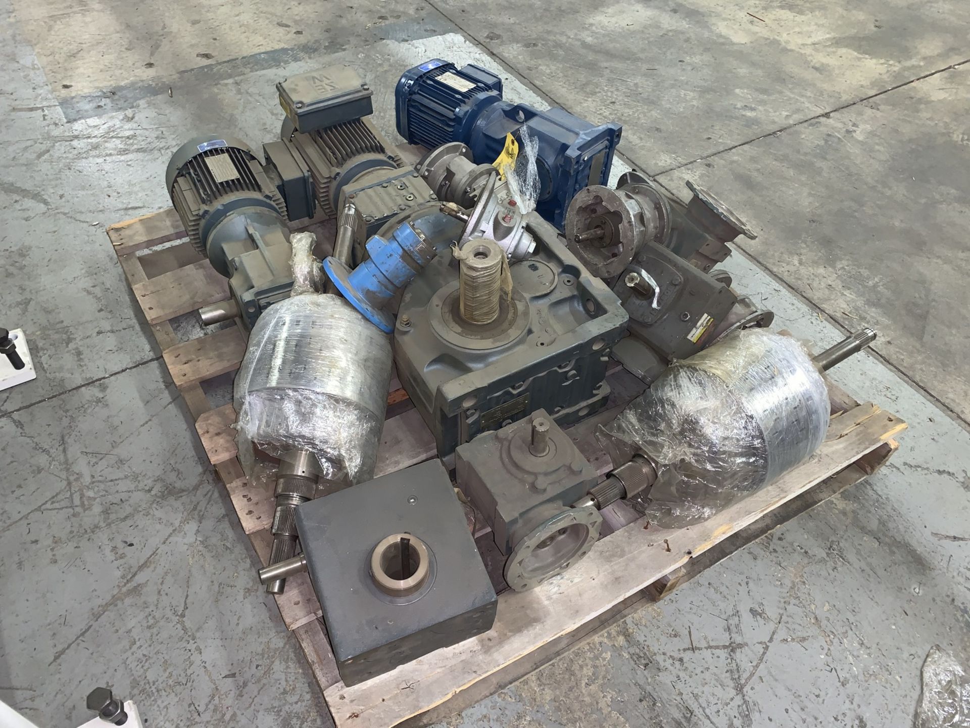 Skid with Various Motors, Drives and Gear Reducers (All Items MUST be Removed by Thursday, - Image 3 of 7