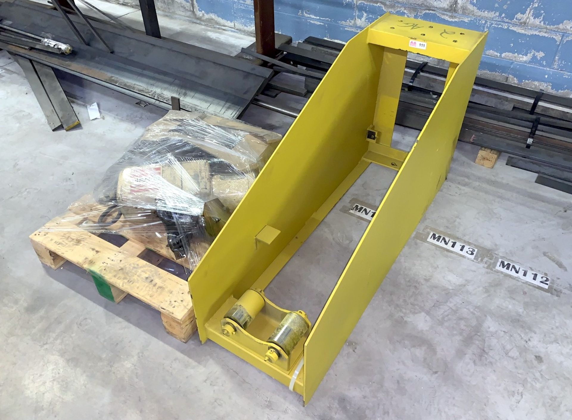 Free Standing Jib Crane (Dismantled) including Free Standing Column, 10'L Jib Arm, Trolly and - Image 4 of 6