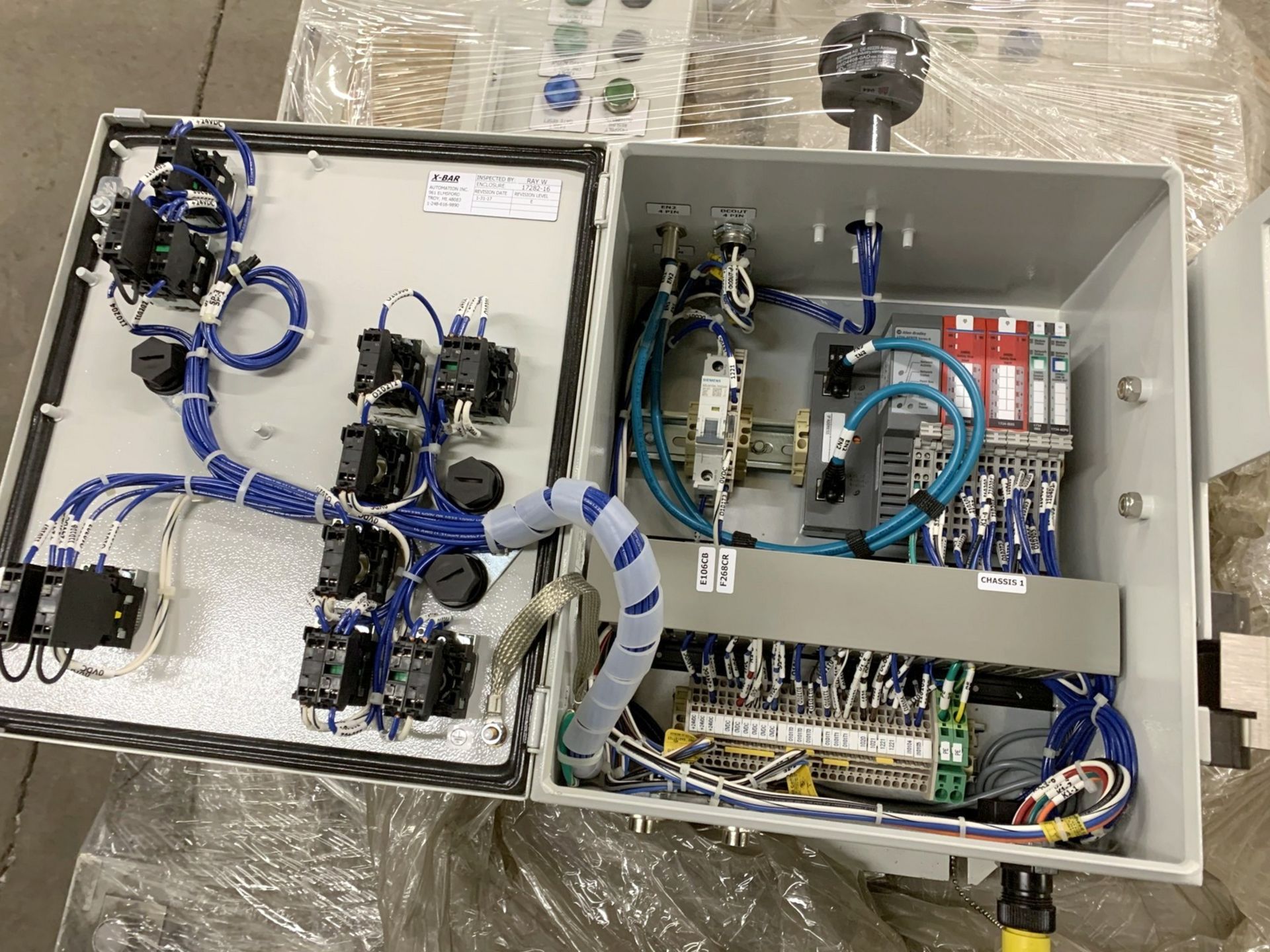 Pallet with X-Bar Automation Stack Light and Switch Enclosures (All Items MUST be Removed by - Image 5 of 7