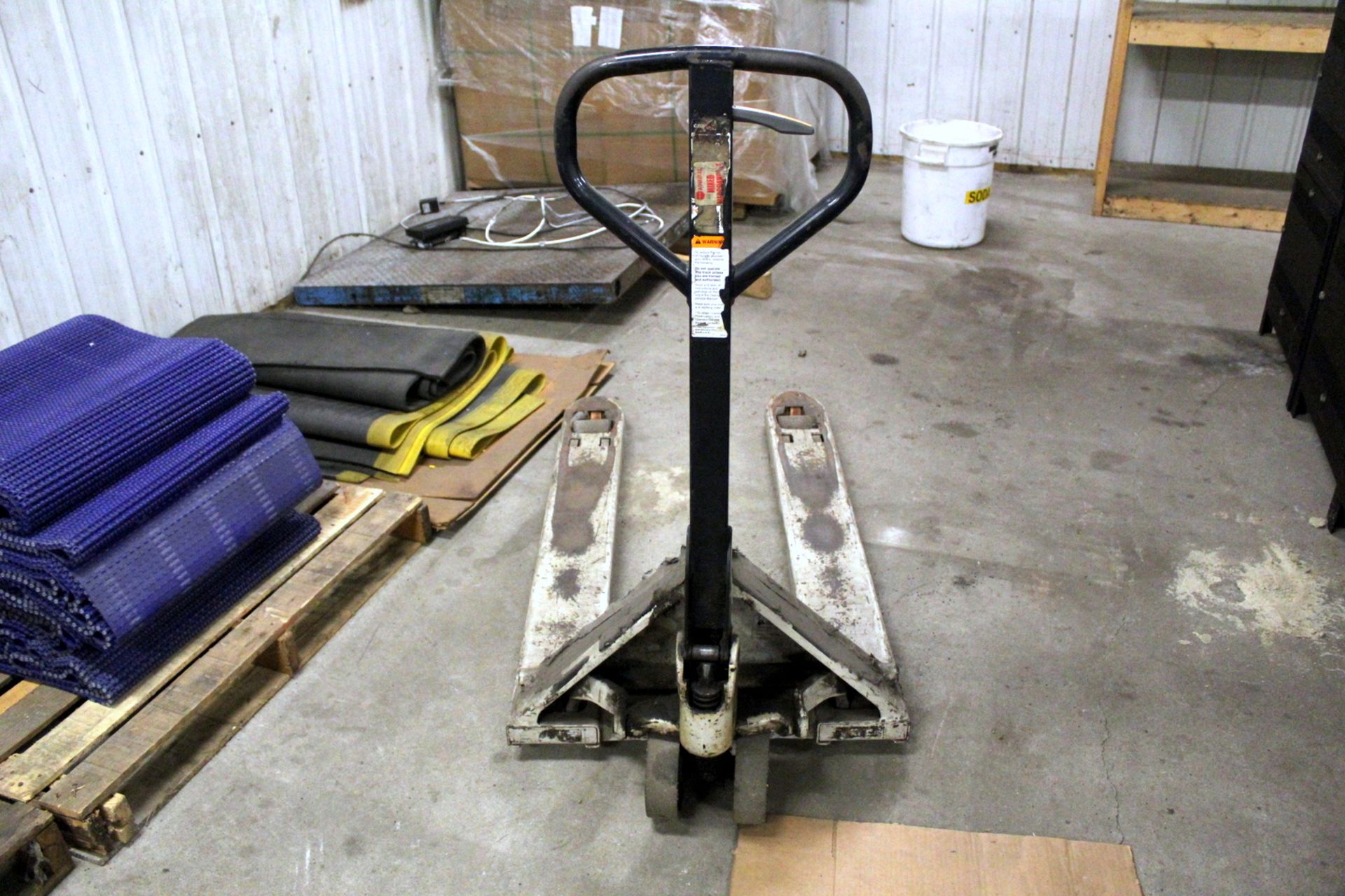 Crown Manual Pallet Jack (All Items MUST be Removed by Thursday, December 19, 2019. Buyer is - Image 2 of 3