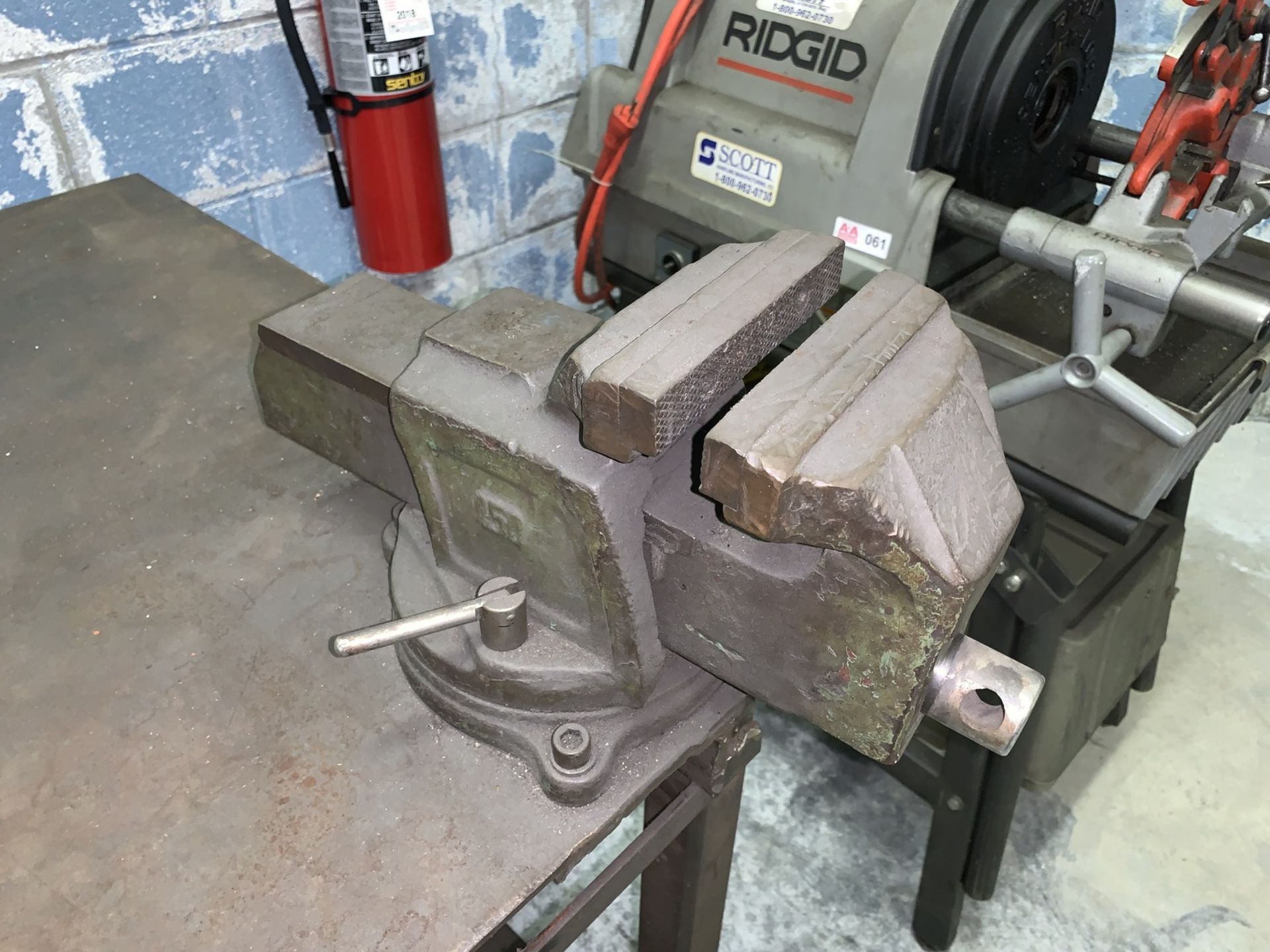 Steel Table with Bench Vise (All Items MUST be Removed by Thursday, December 19, 2019. Buyer is - Image 3 of 3