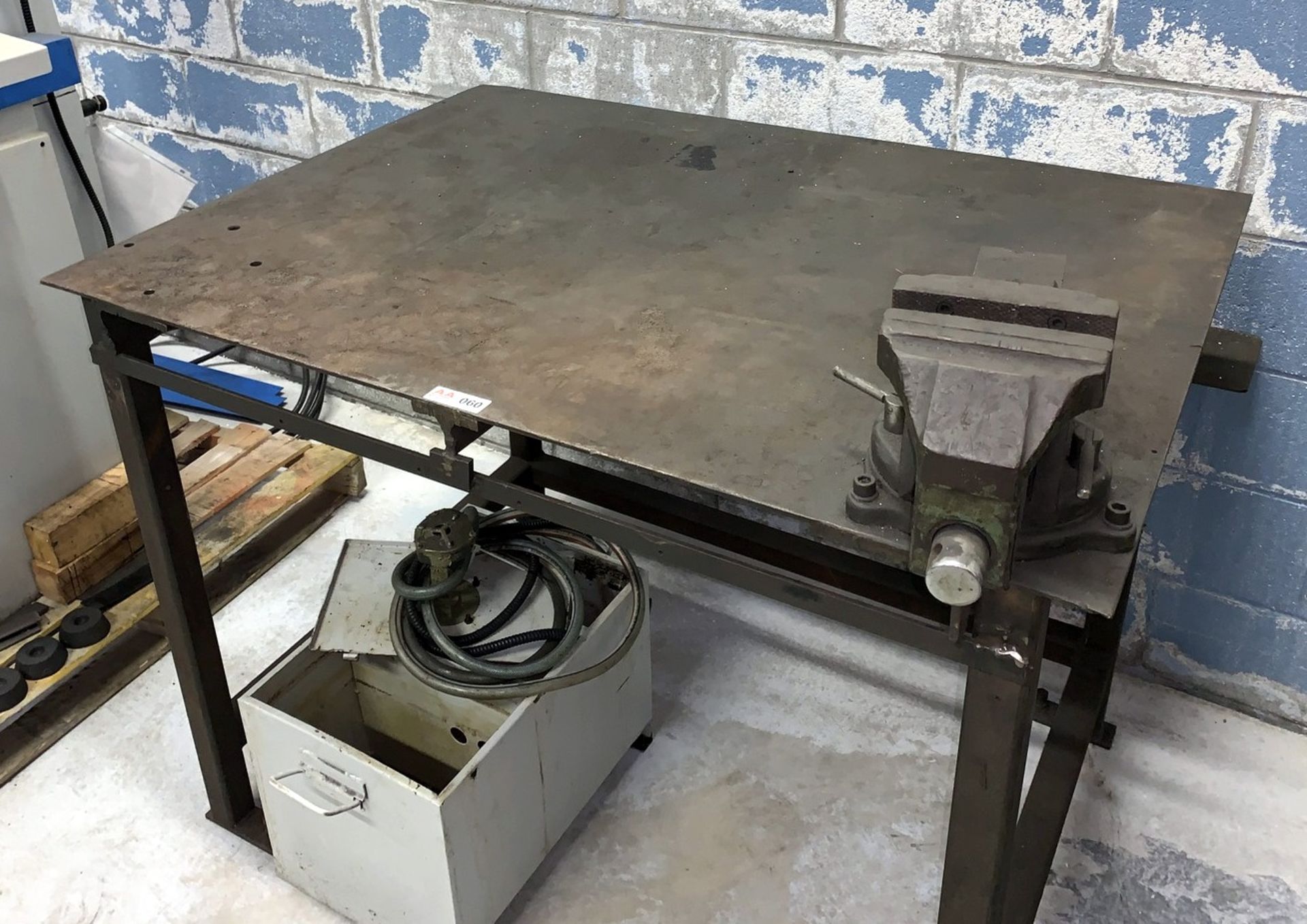 Steel Table with Bench Vise (All Items MUST be Removed by Thursday, December 19, 2019. Buyer is - Image 2 of 3