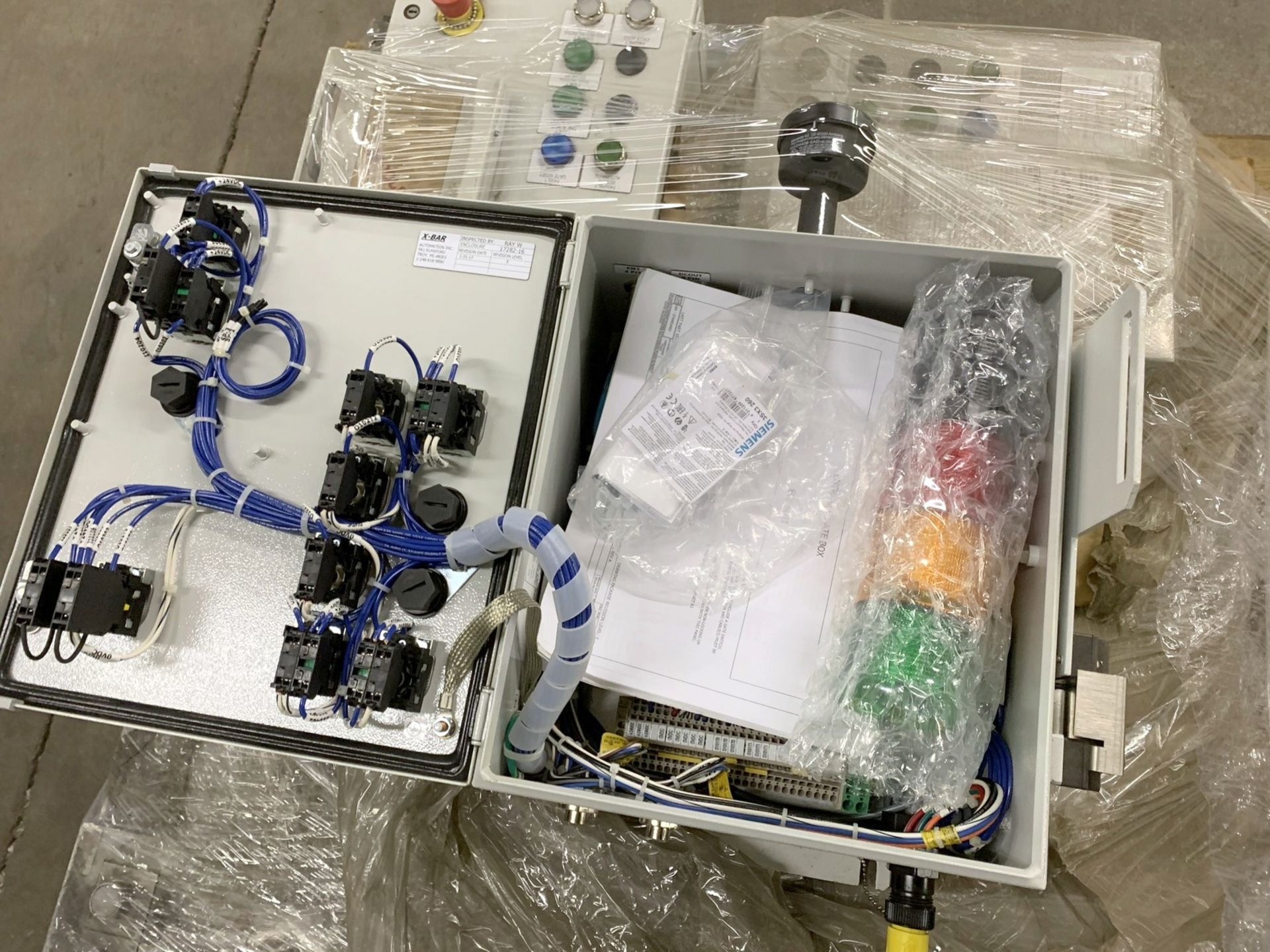 Pallet with X-Bar Automation Stack Light and Switch Enclosures (All Items MUST be Removed by - Image 6 of 7