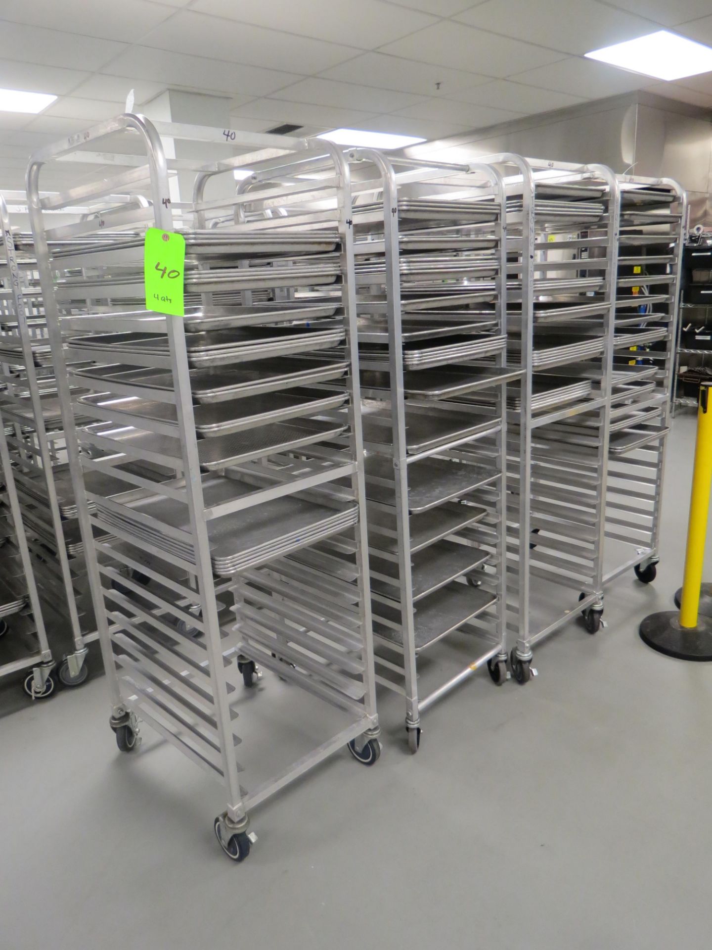 bakery zee mobile nesting racking bkzee Images High... MOBILE BAKER RACKS WITH 18 TRAYS
